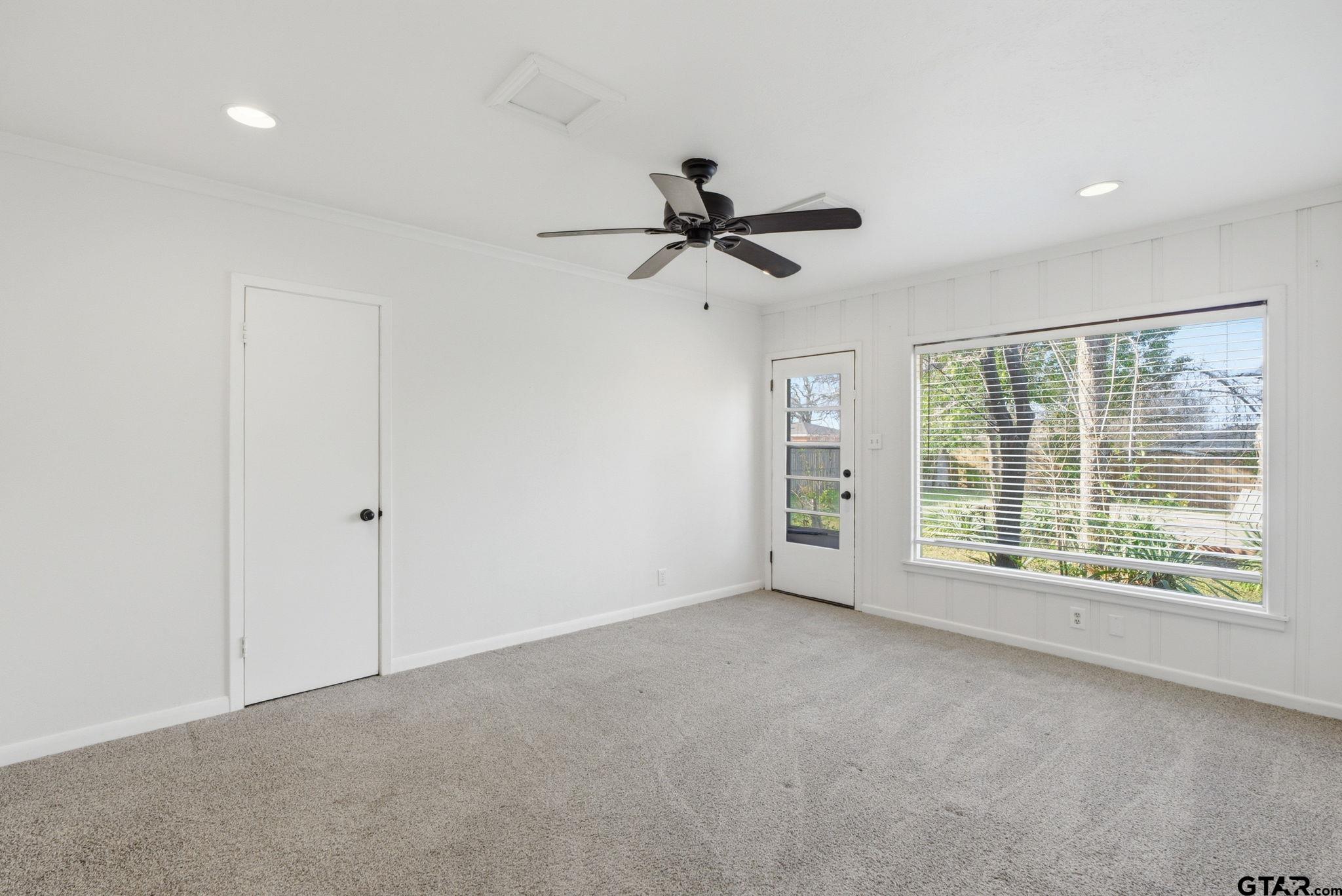 2200 Airline Dr.