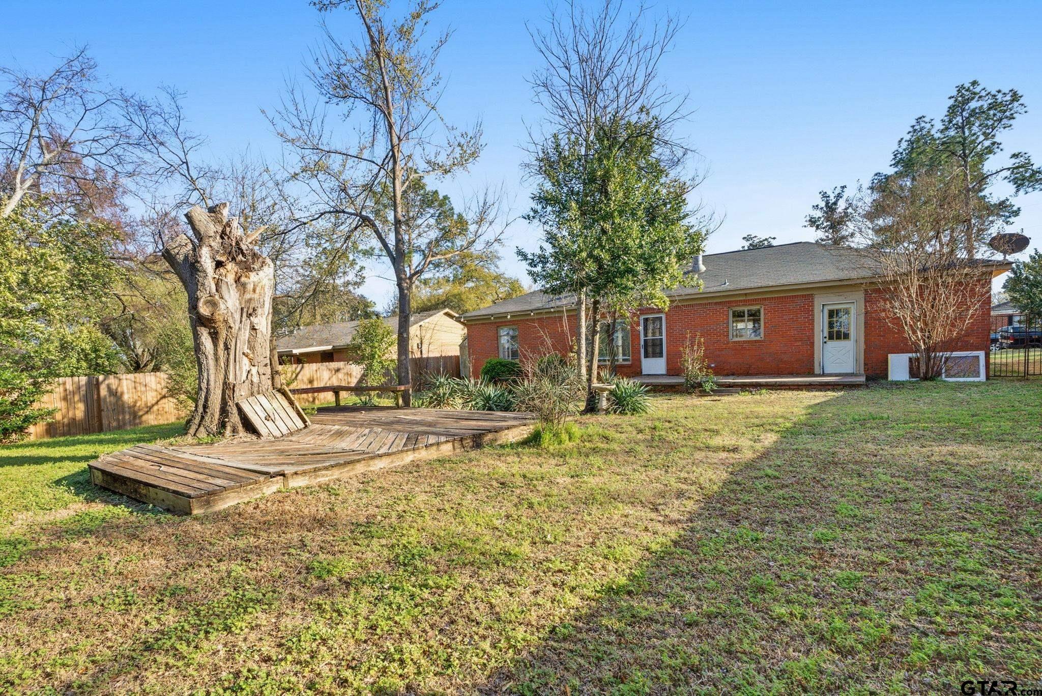 2200 Airline Dr.