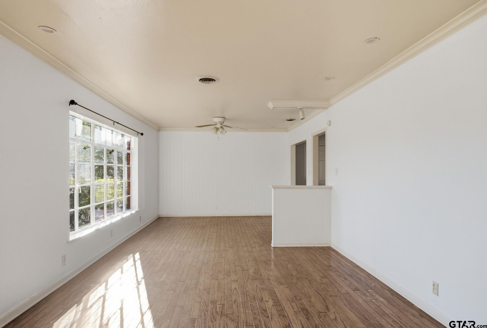 2200 Airline Dr.