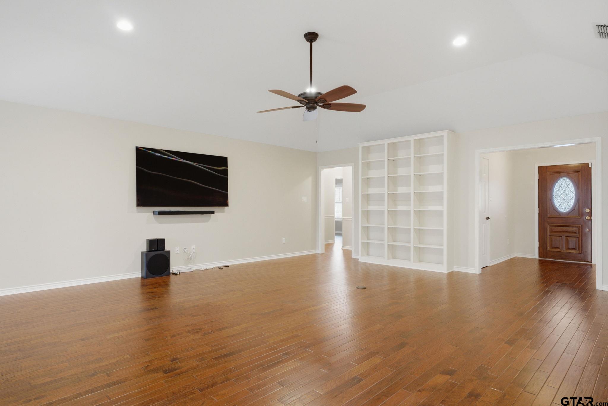 3308 Moss Glen Circle