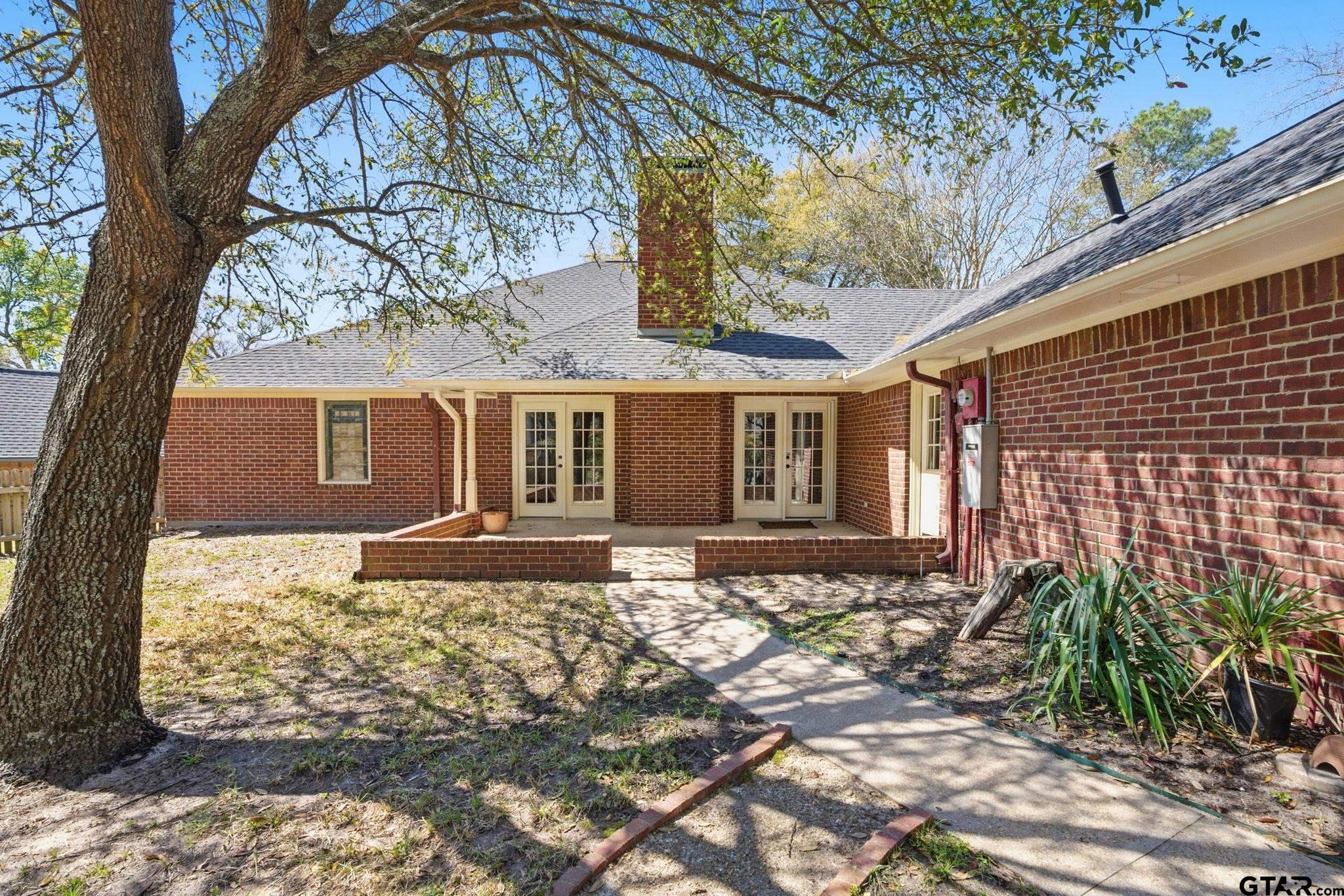 3308 Moss Glen Circle