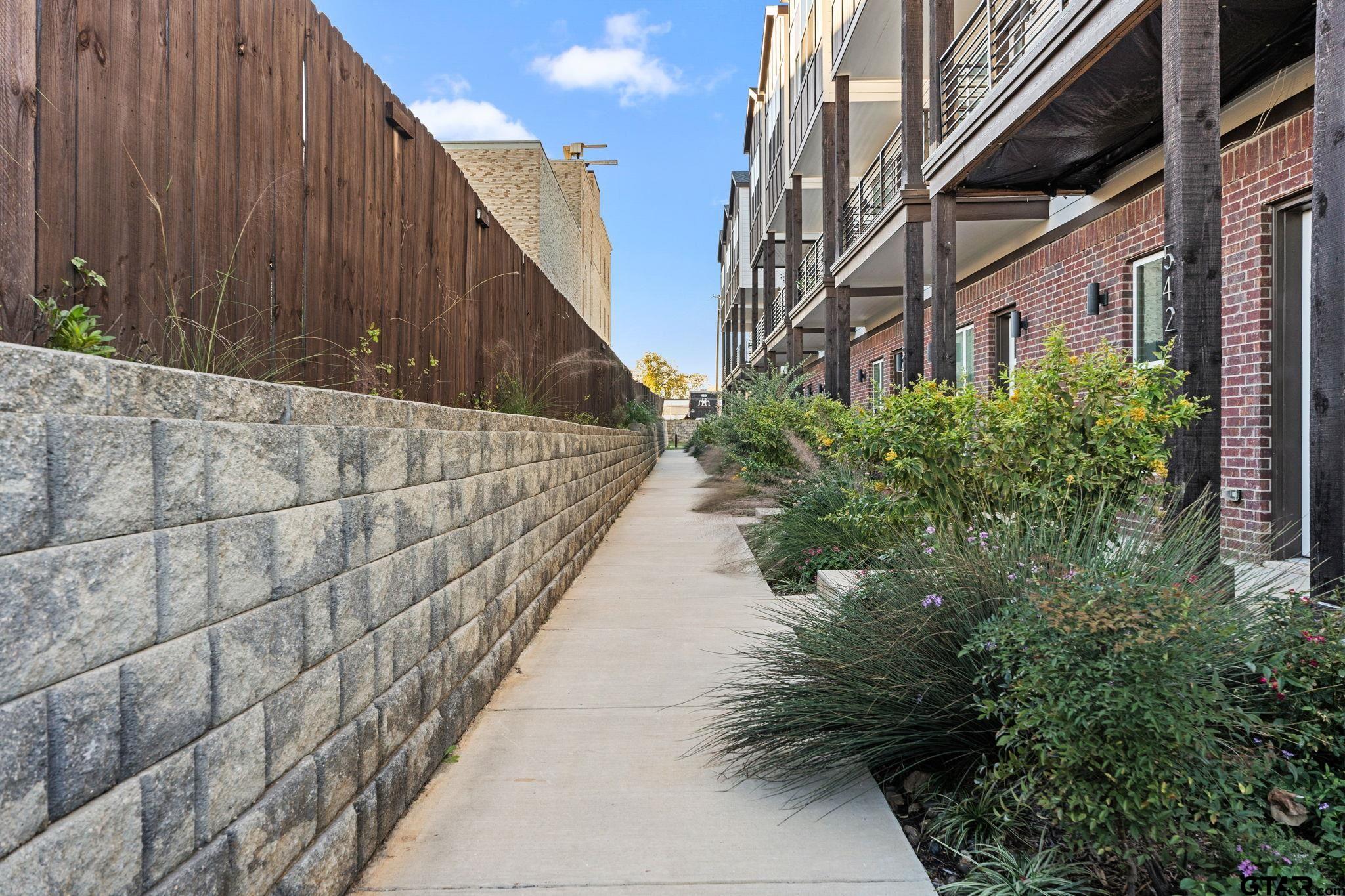 546 W Erwin St.