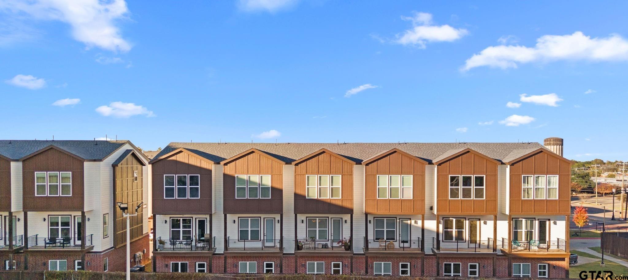 546 W Erwin St.