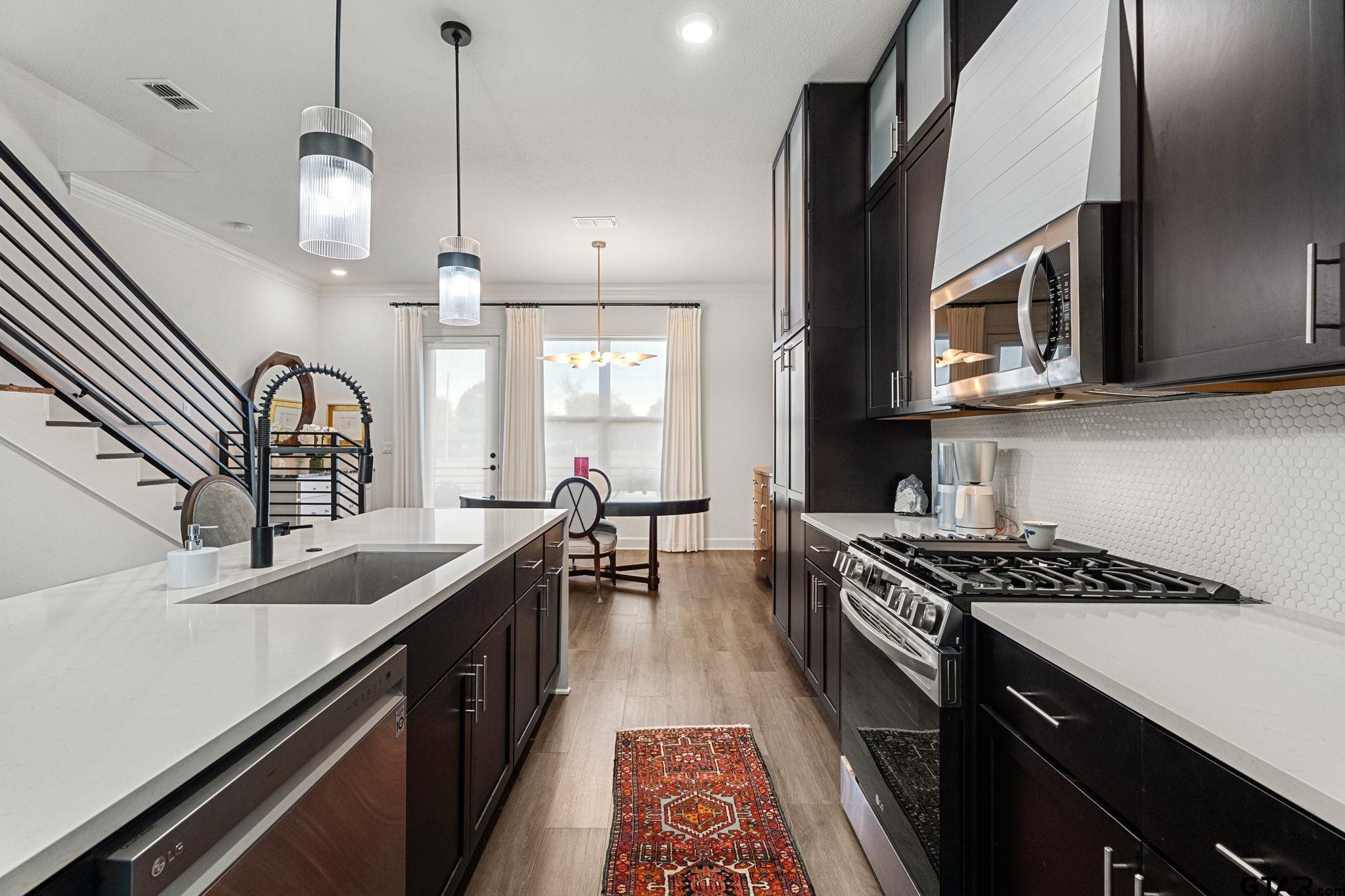 546 W Erwin St.