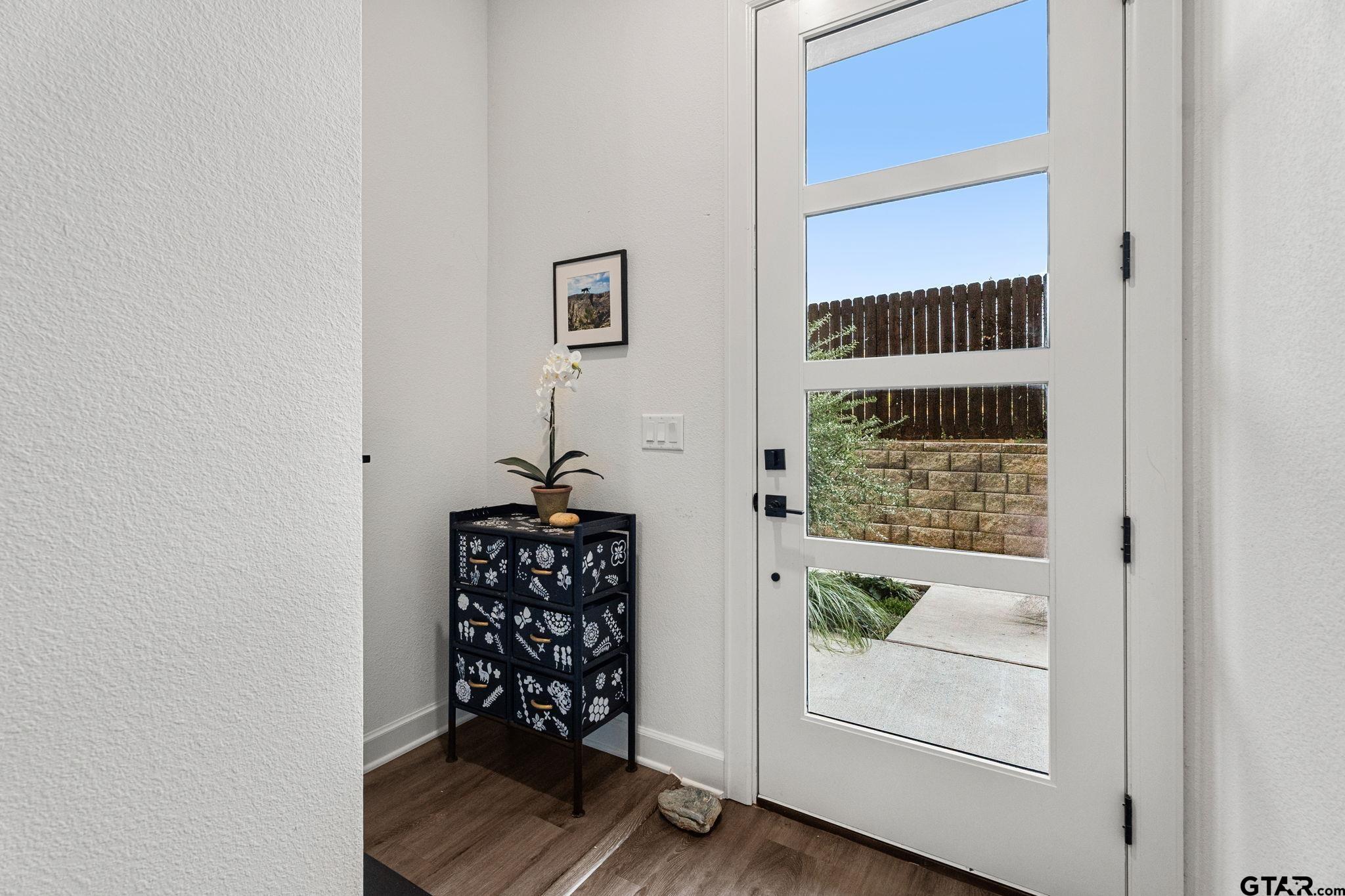 546 W Erwin St.