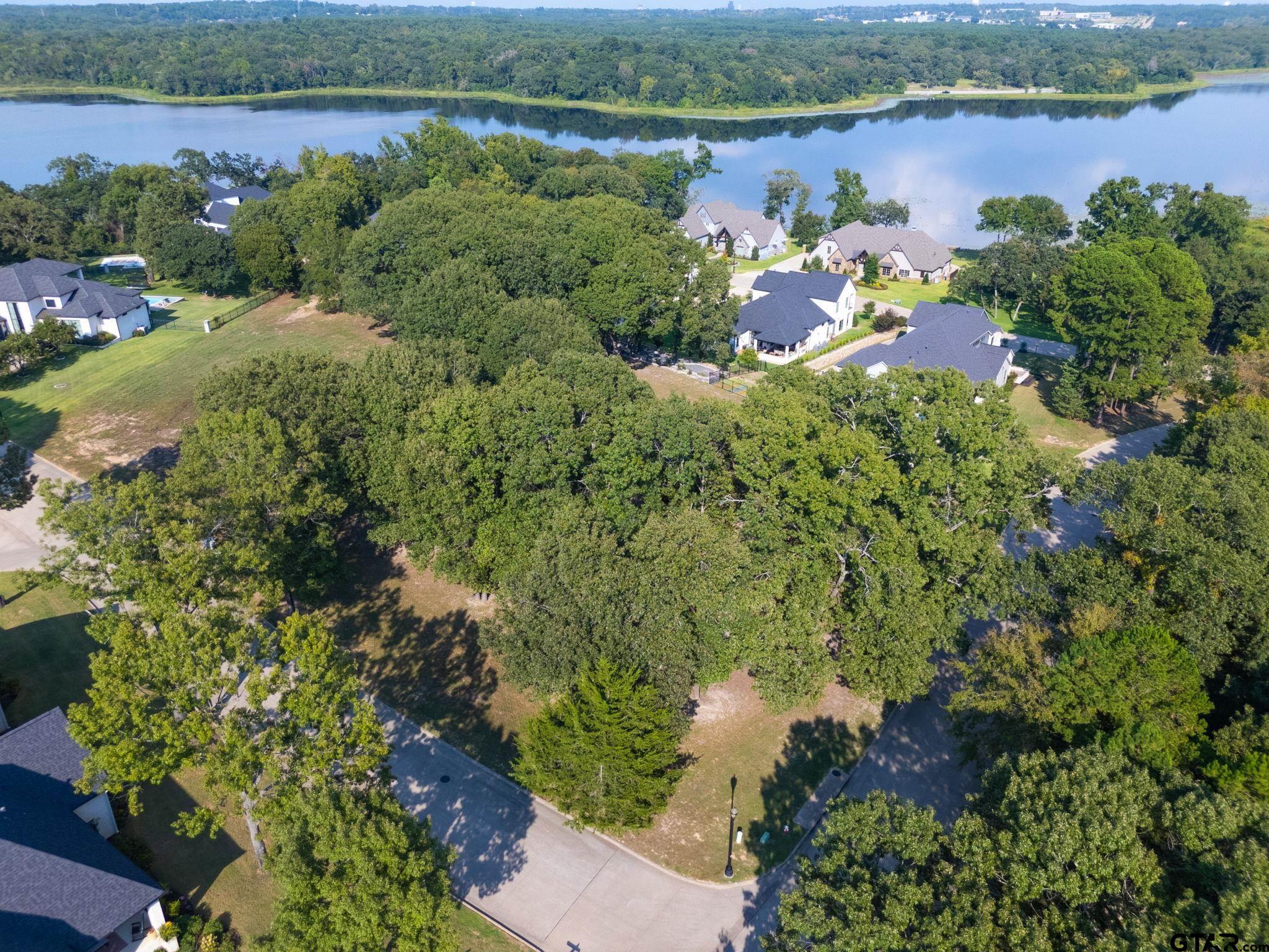 2473 Wellington Trace