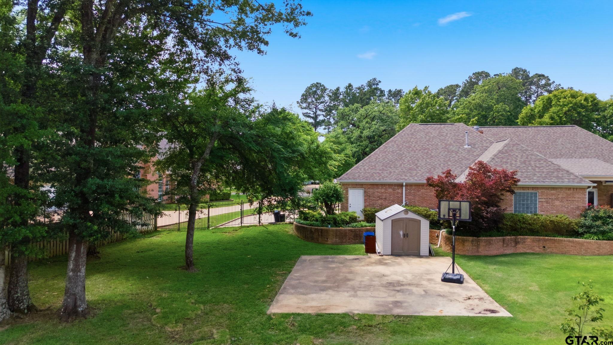 3811 Woods Blvd.