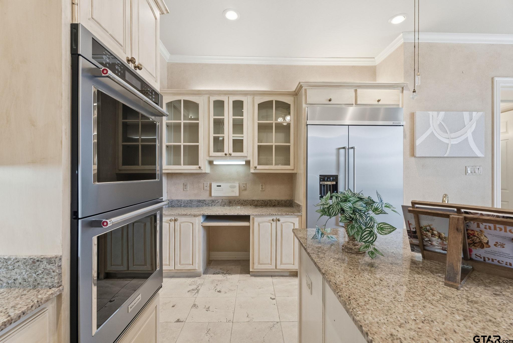 7050 Walden Dr