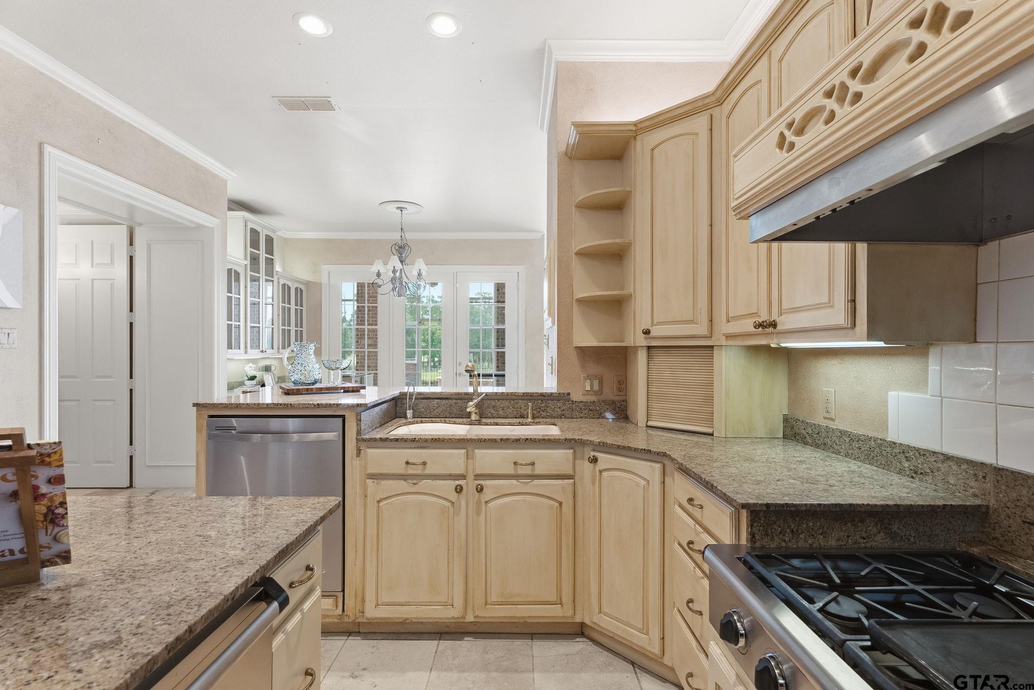 7050 Walden Dr