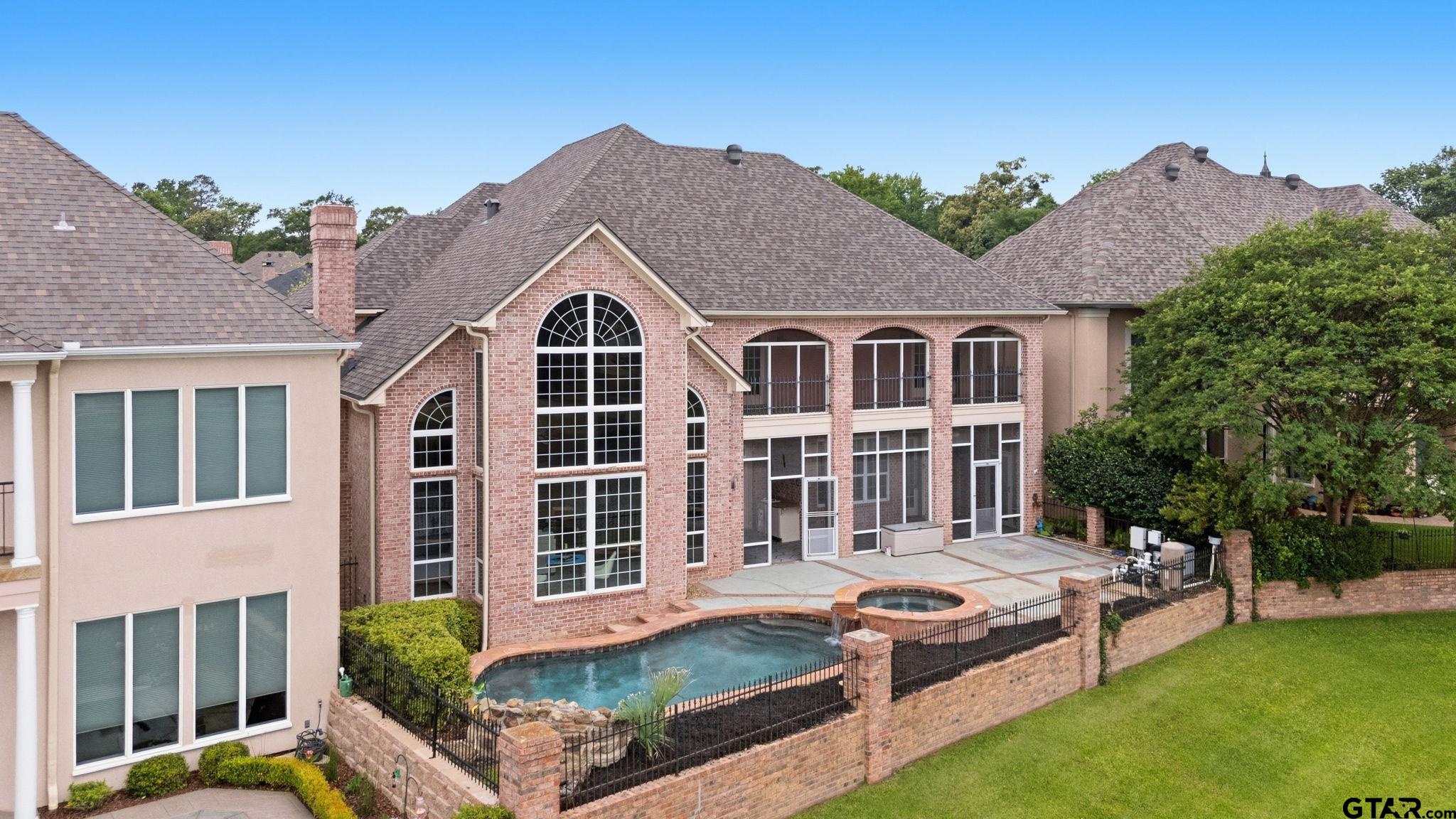 7050 Walden Dr
