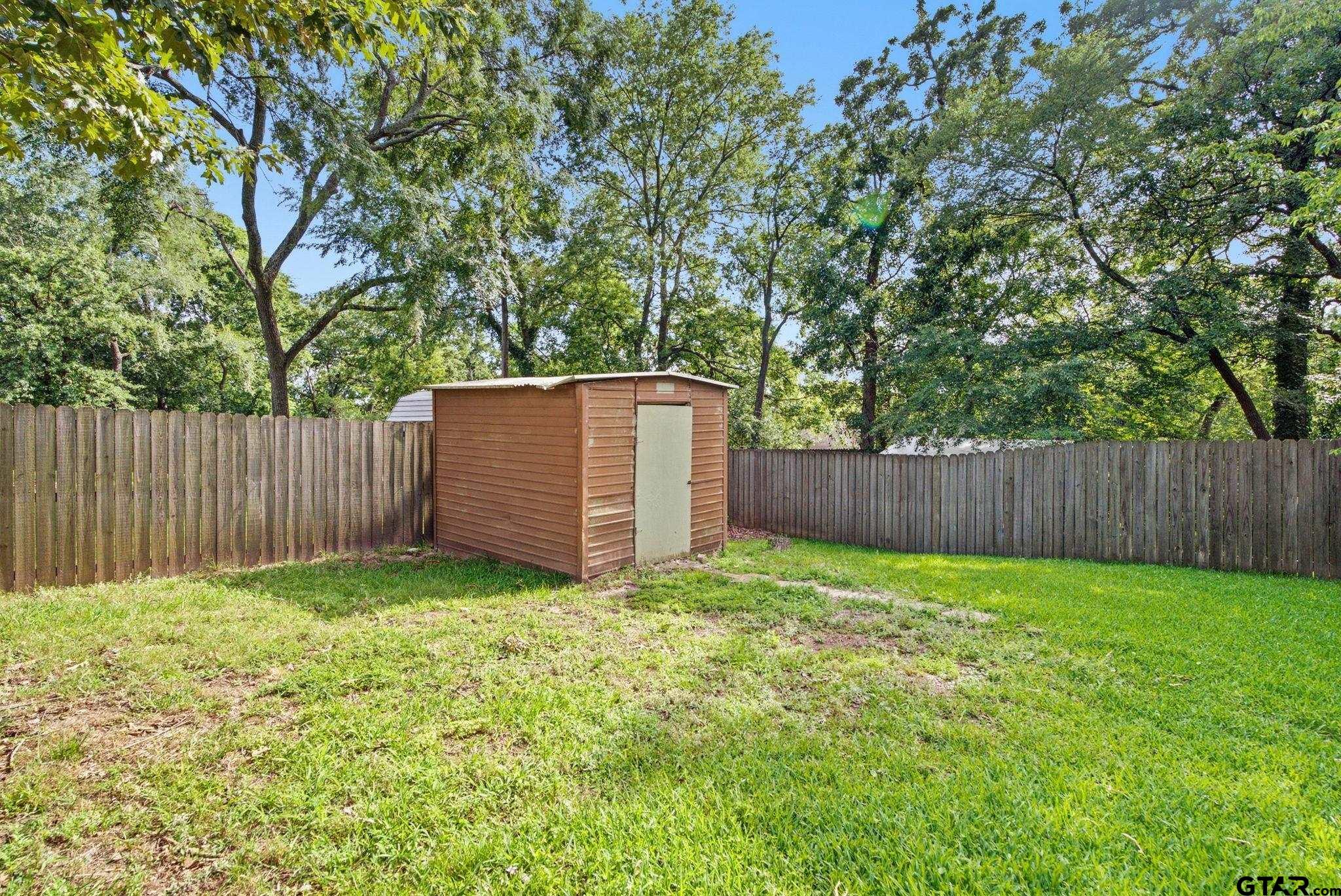 546 Woodside Dr.