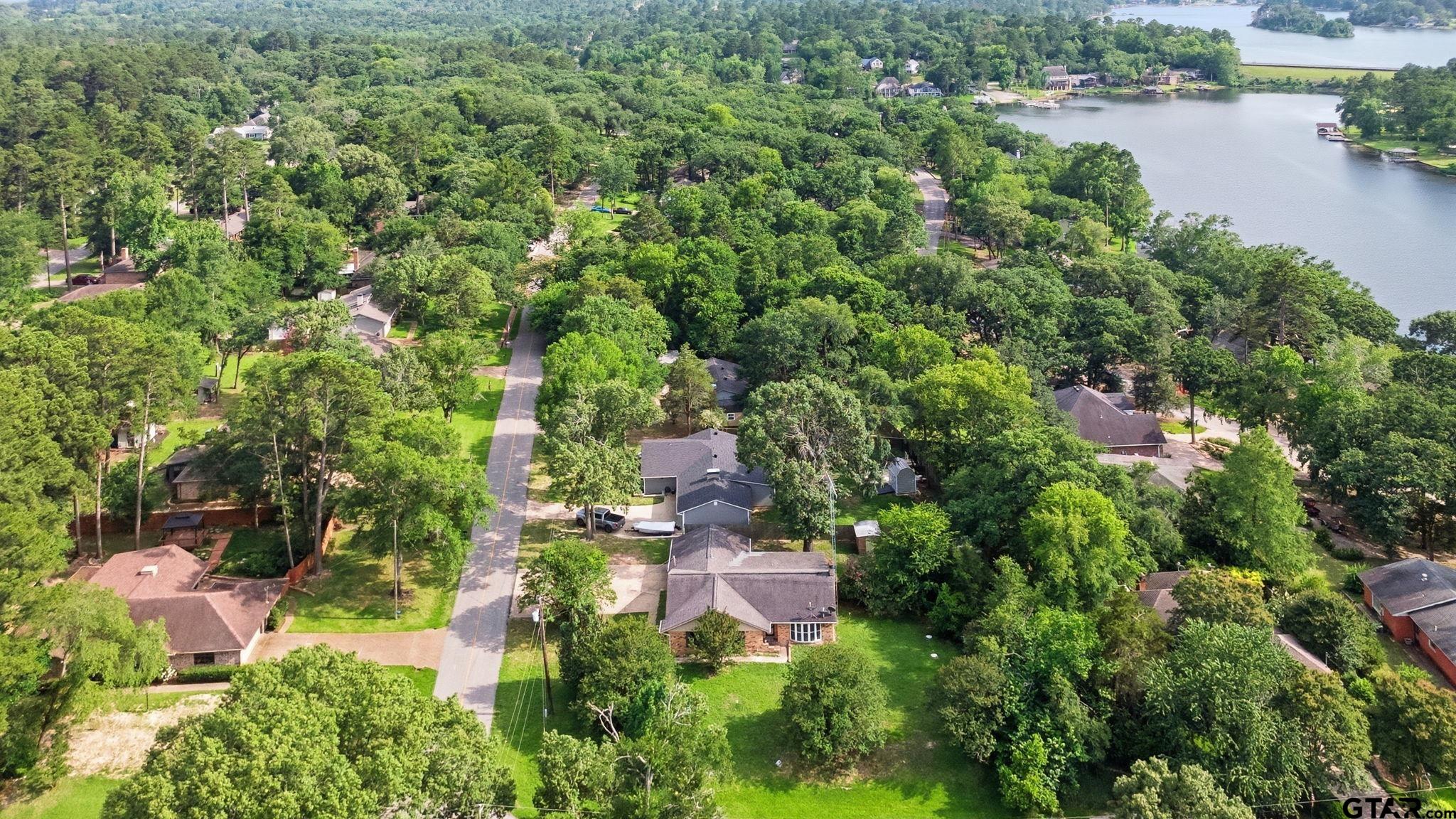 546 Woodside Dr.
