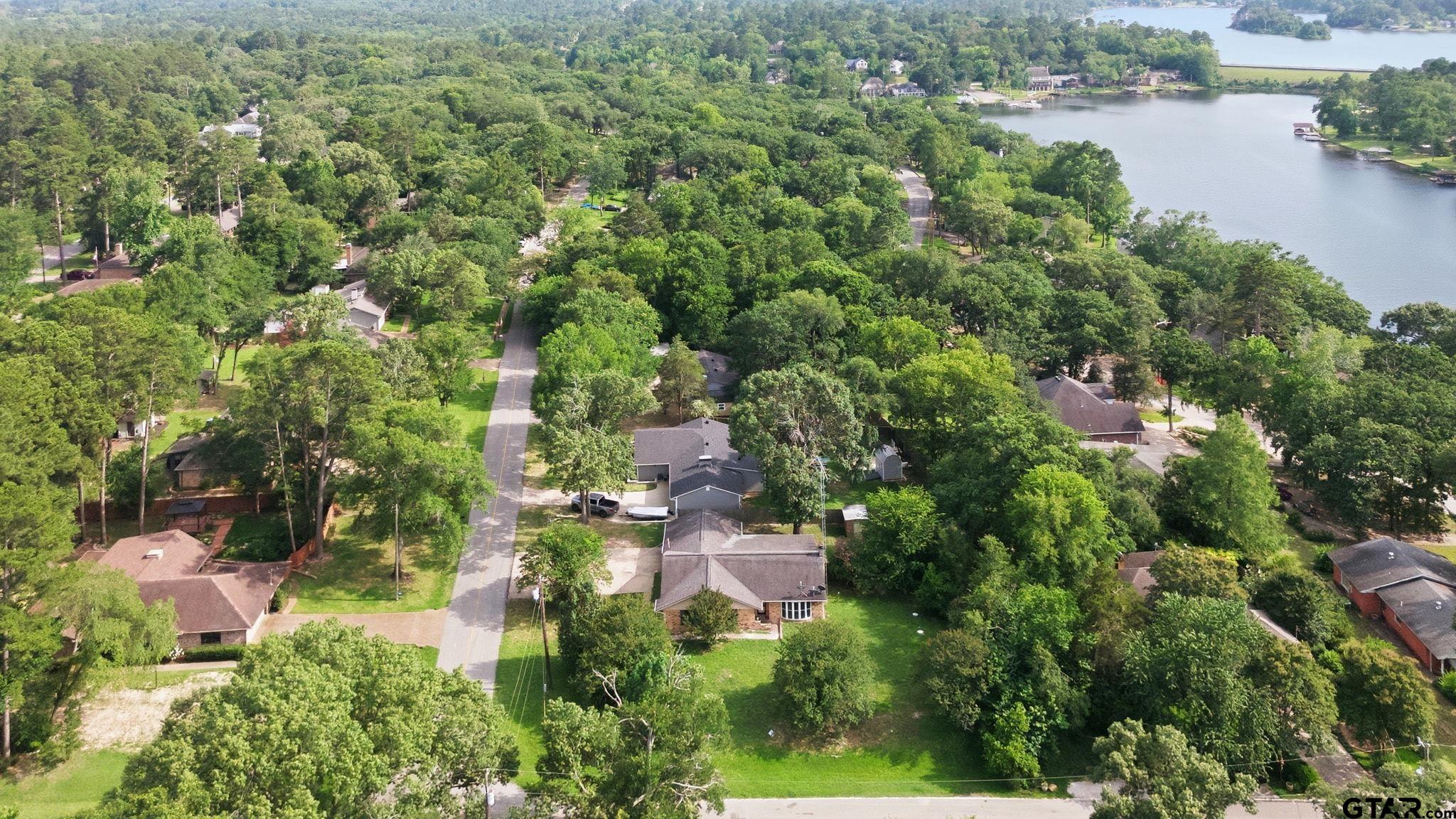 546 Woodside Dr.