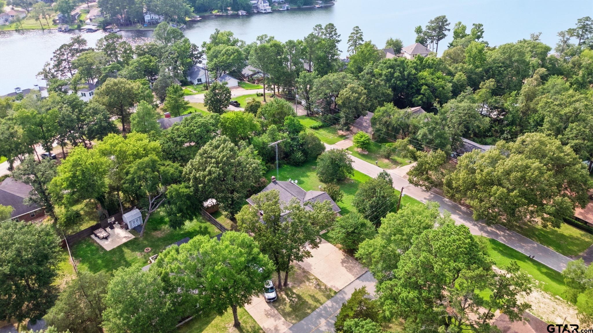 546 Woodside Dr.