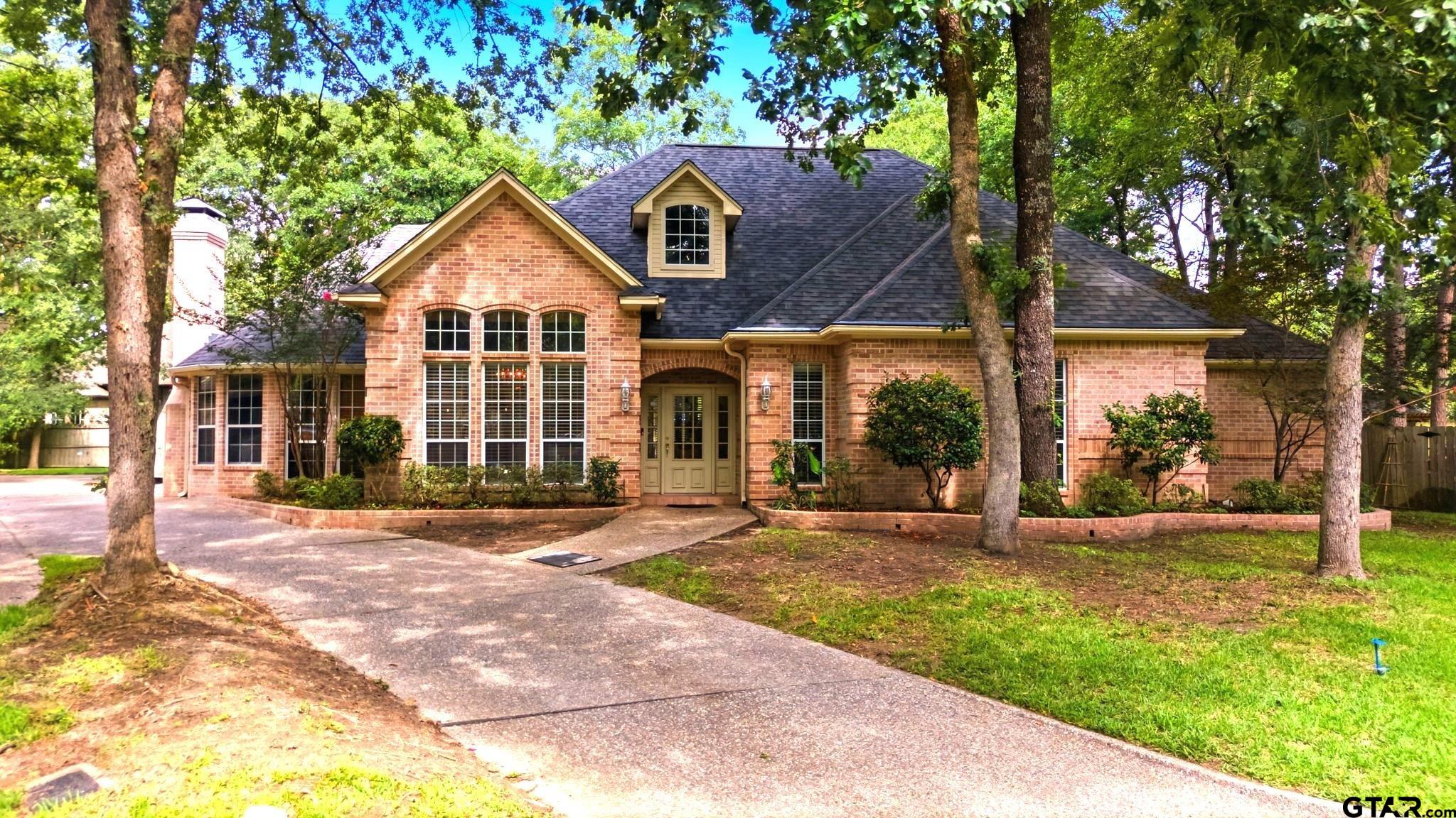 4117 Hollow Oak Cir