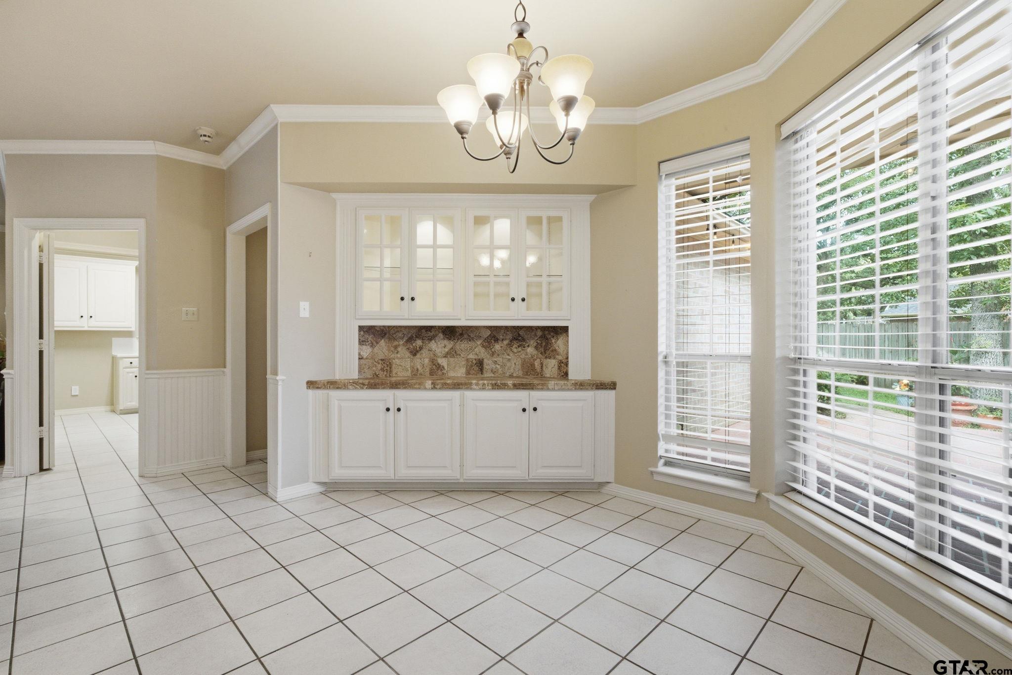 4117 Hollow Oak Cir