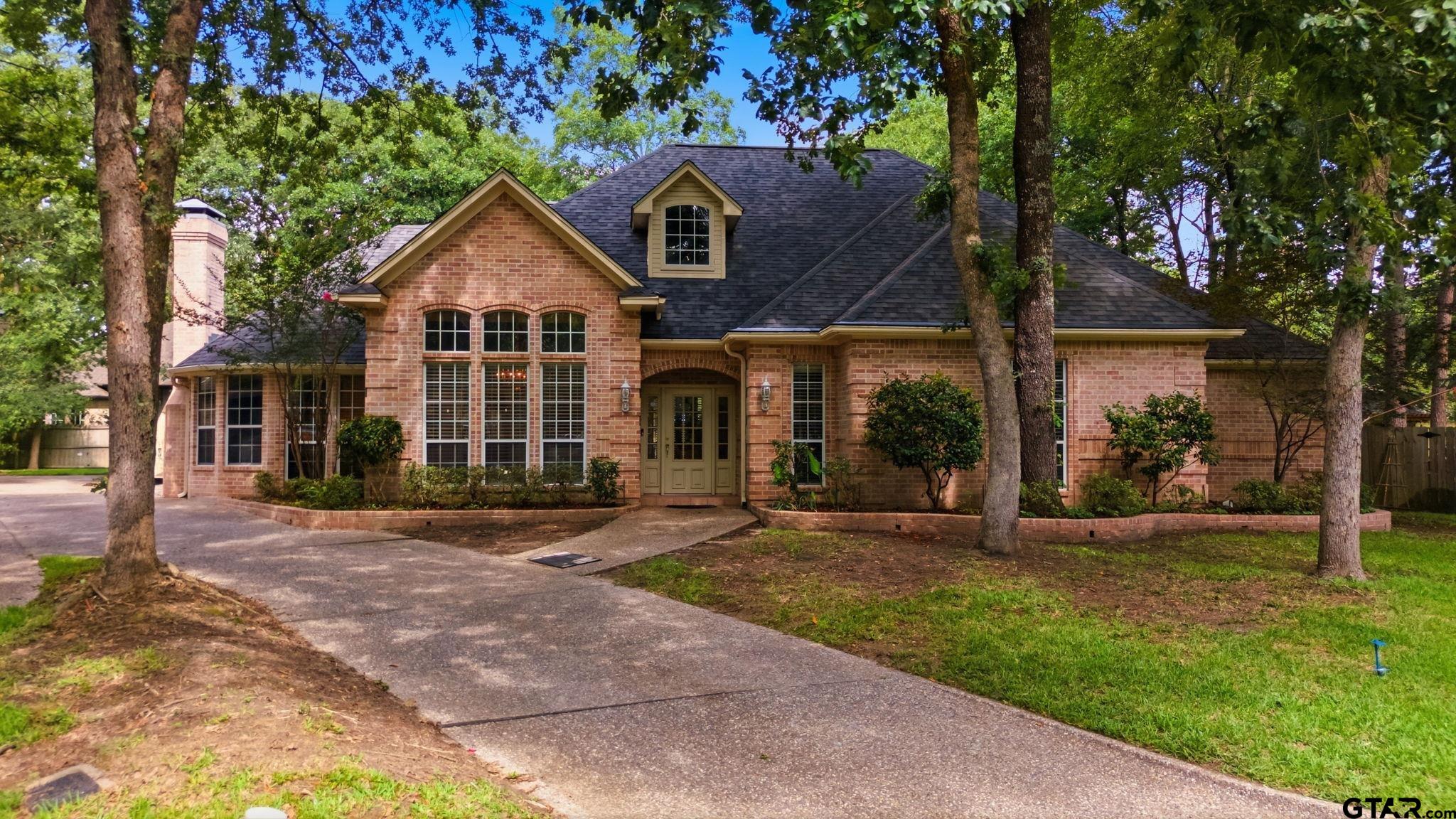 4117 Hollow Oak Cir