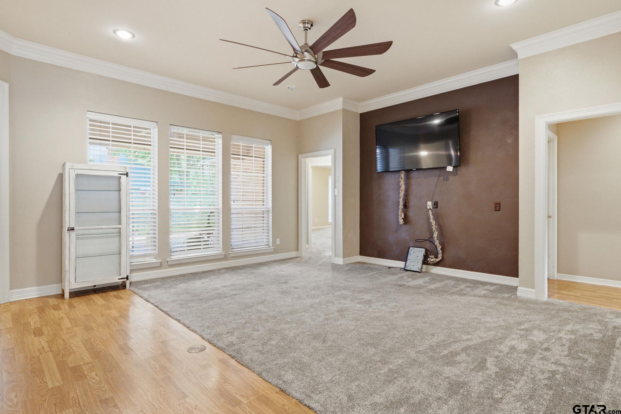 4117 Hollow Oak Cir
