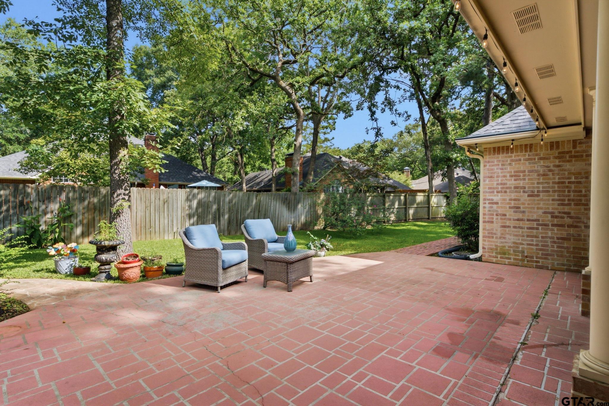 4117 Hollow Oak Cir