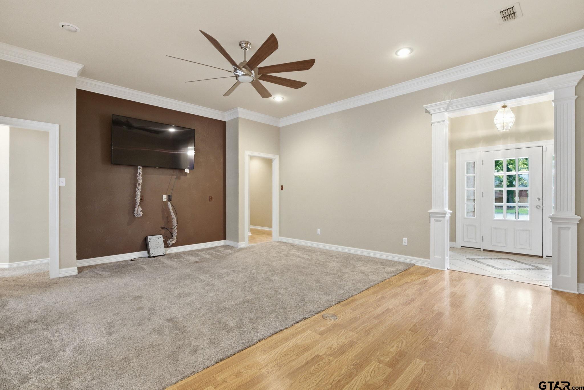 4117 Hollow Oak Cir
