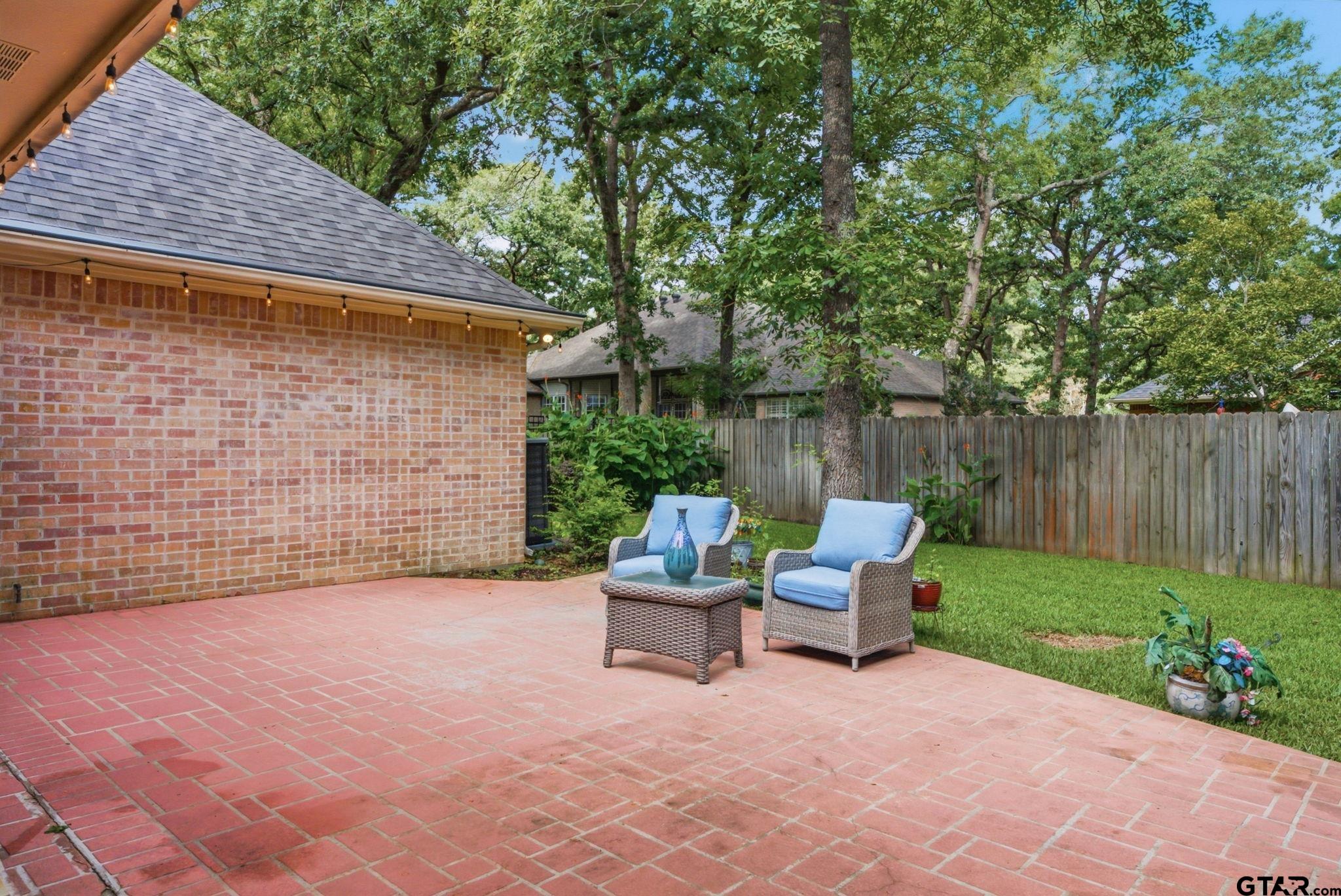 4117 Hollow Oak Cir