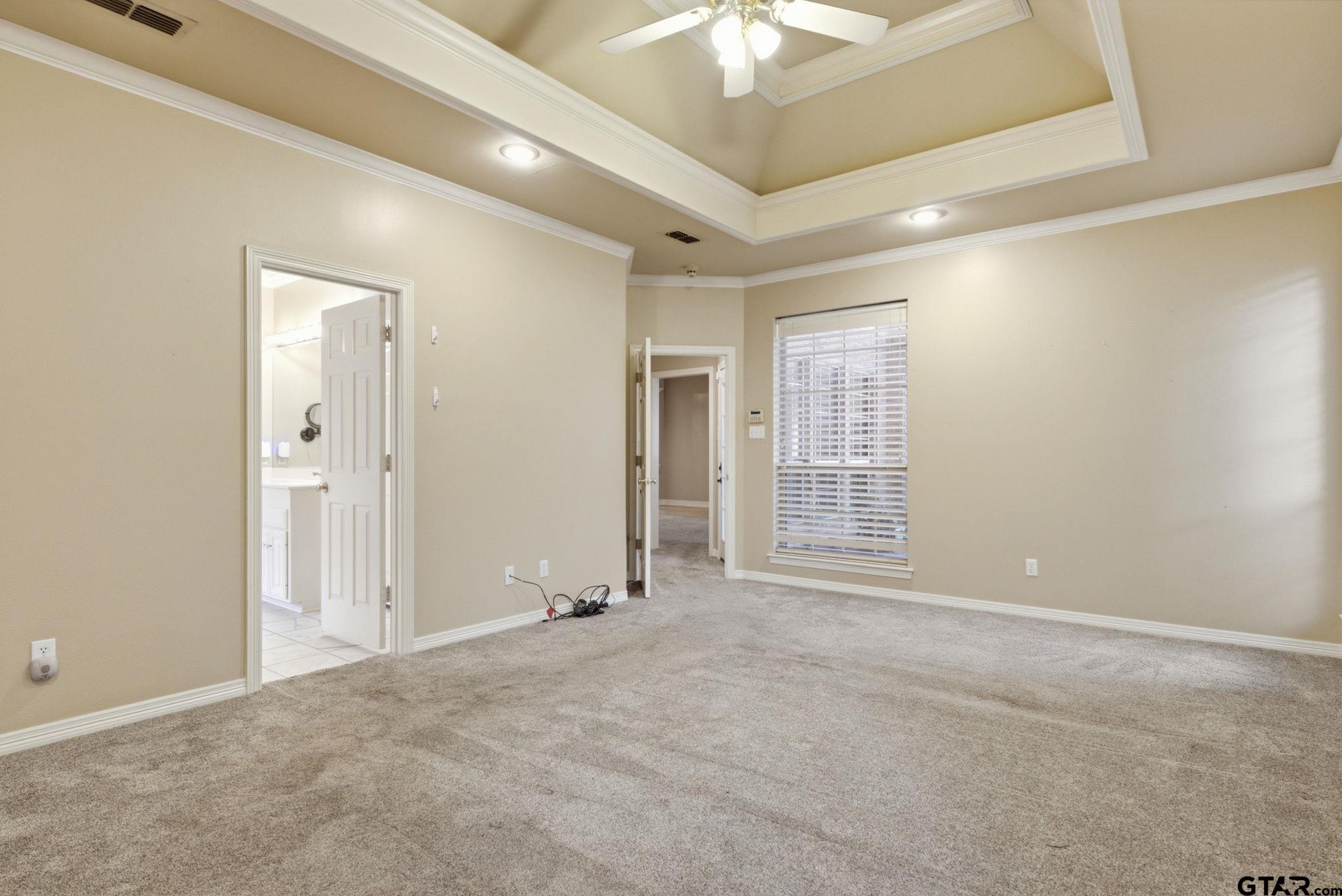4117 Hollow Oak Cir