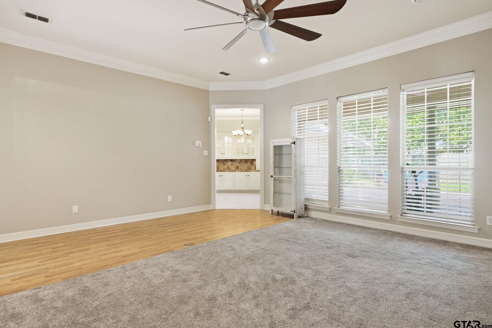 4117 Hollow Oak Cir