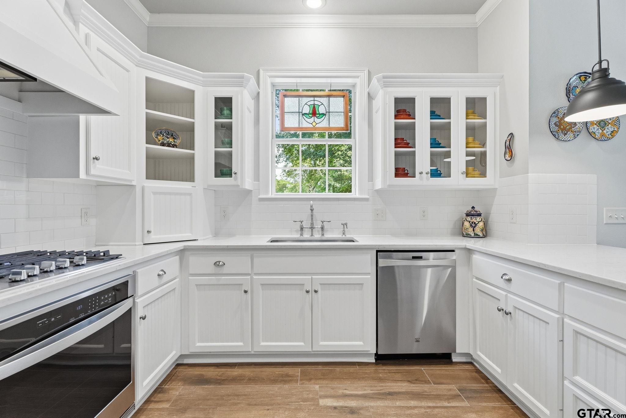 3966 Charleston Park