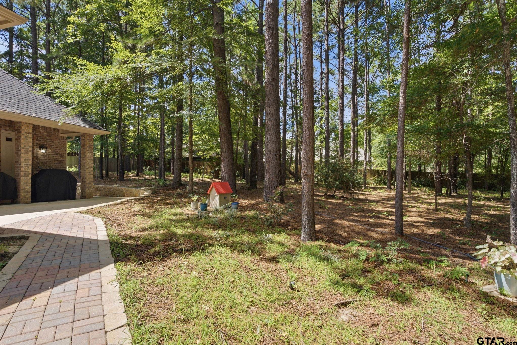 2030 Equestrian Ln