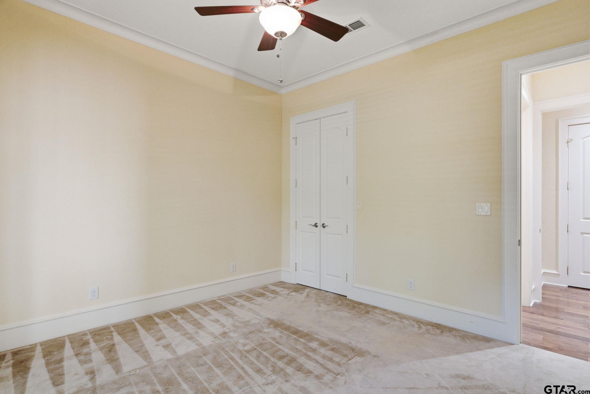 2030 Equestrian Ln