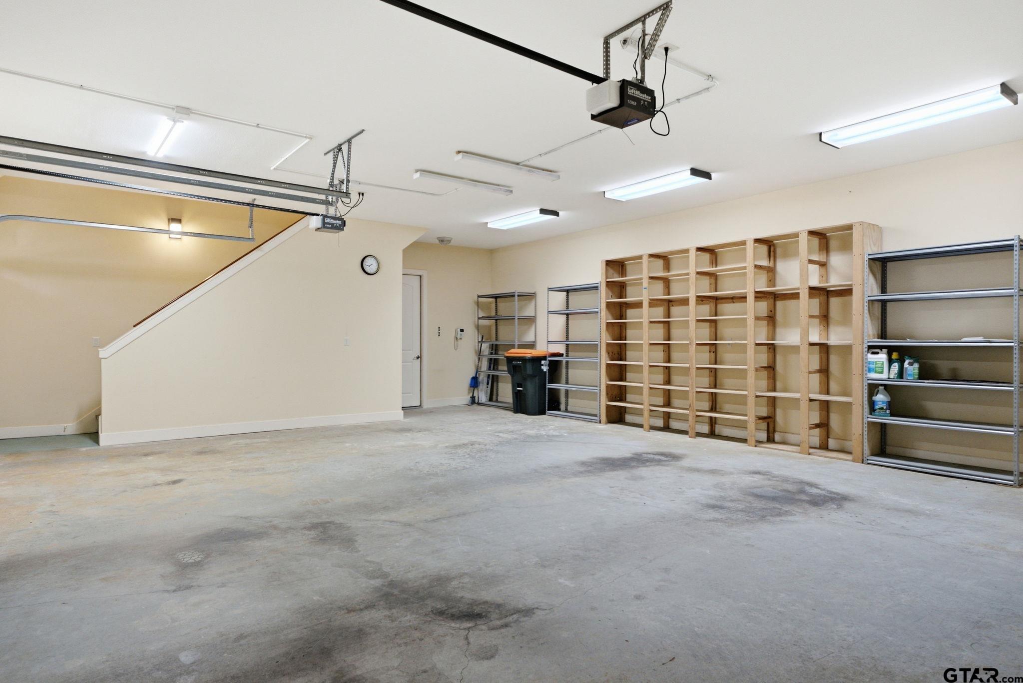 2030 Equestrian Ln