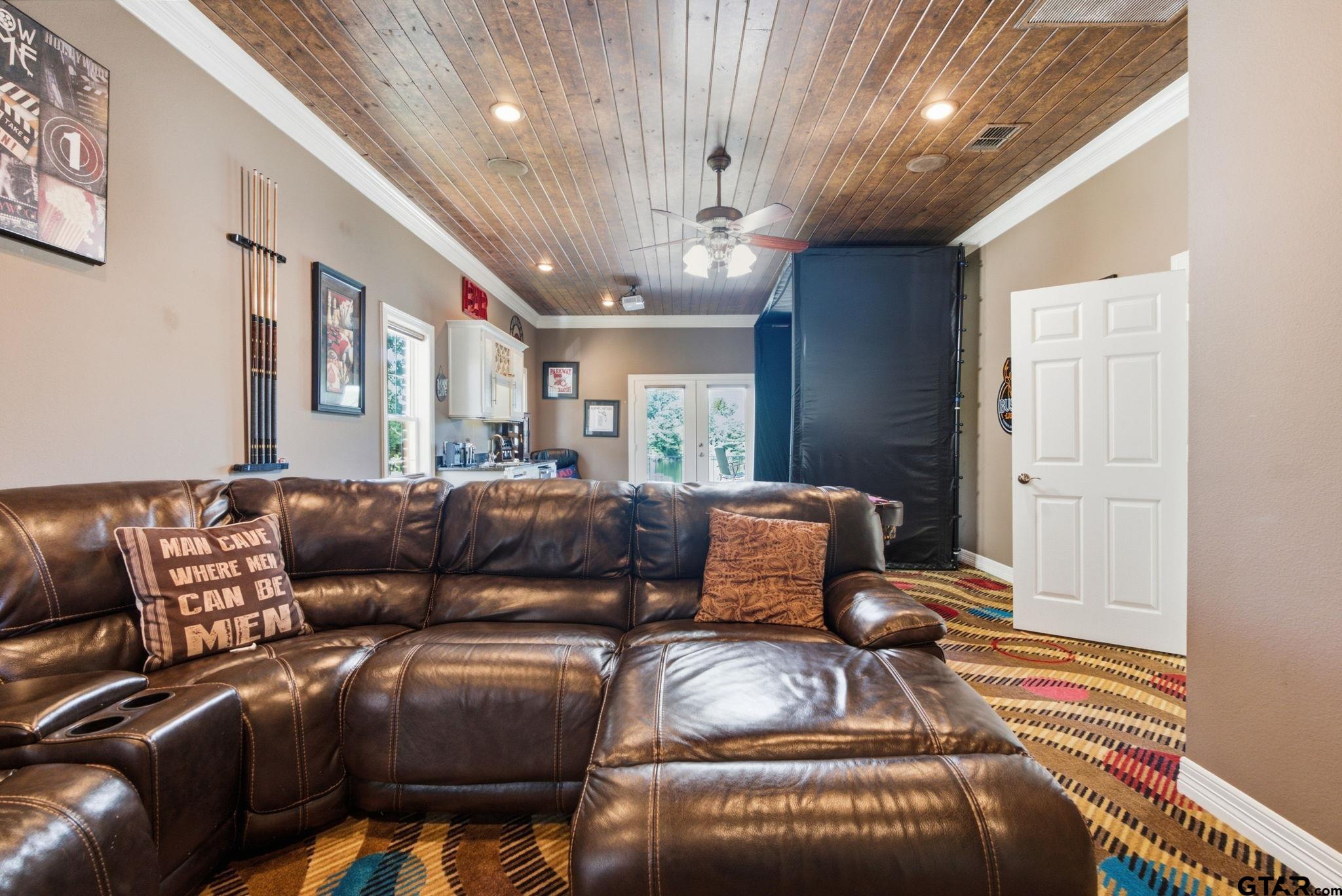 10936 Deer Creek Dr
