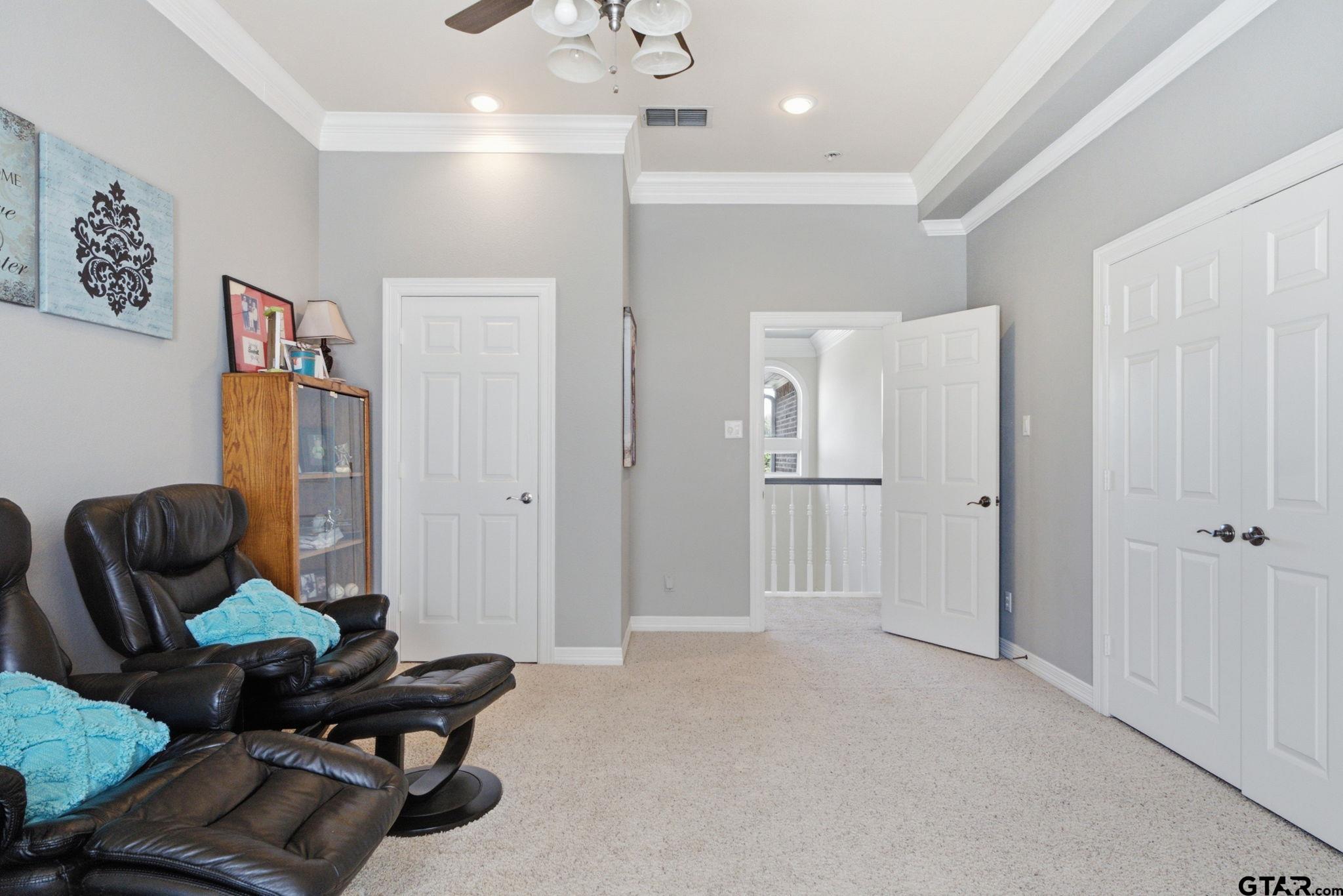 10936 Deer Creek Dr