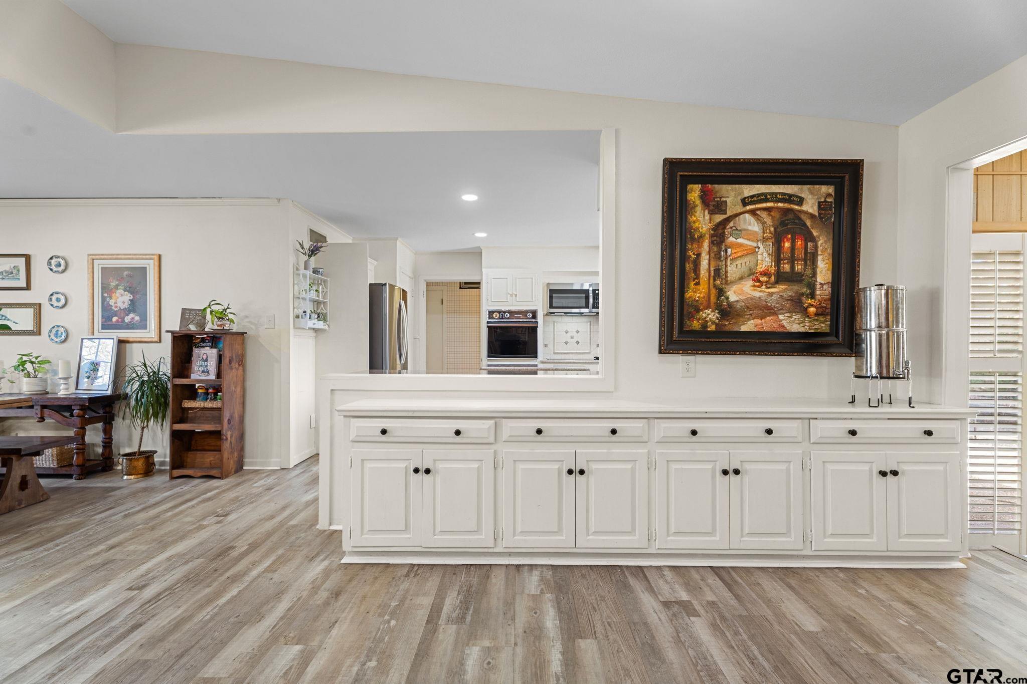 1936 Montrose Dr.