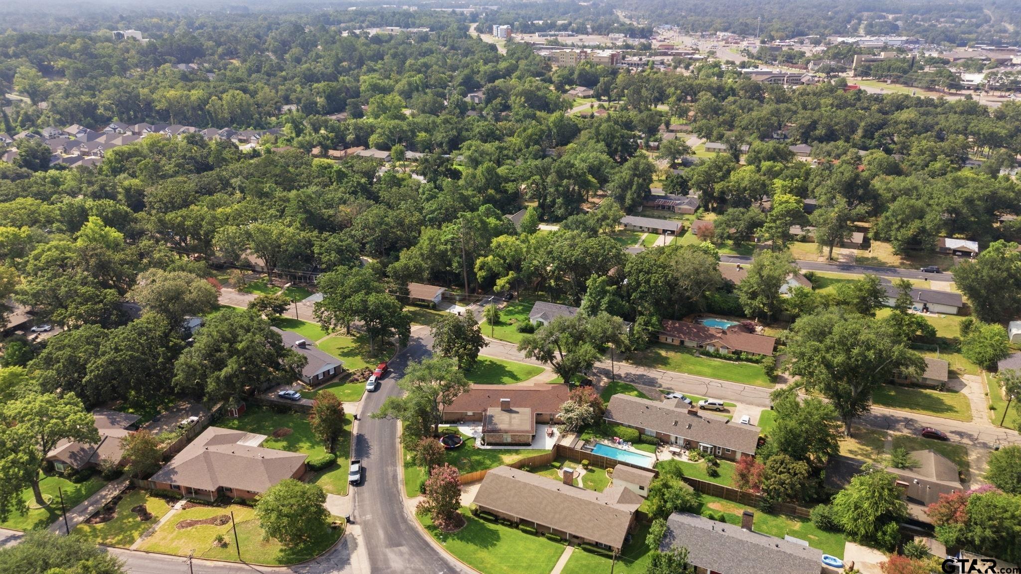 1936 Montrose Dr.