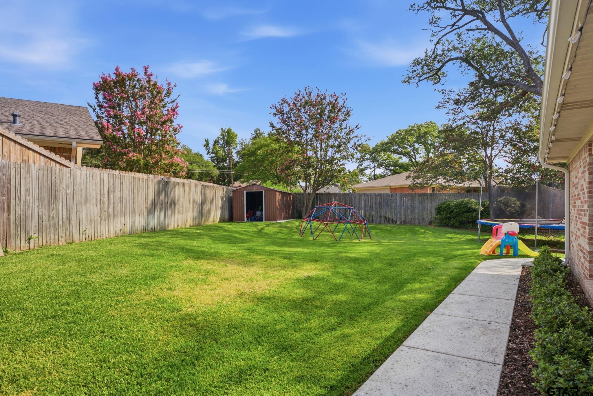1936 Montrose Dr.