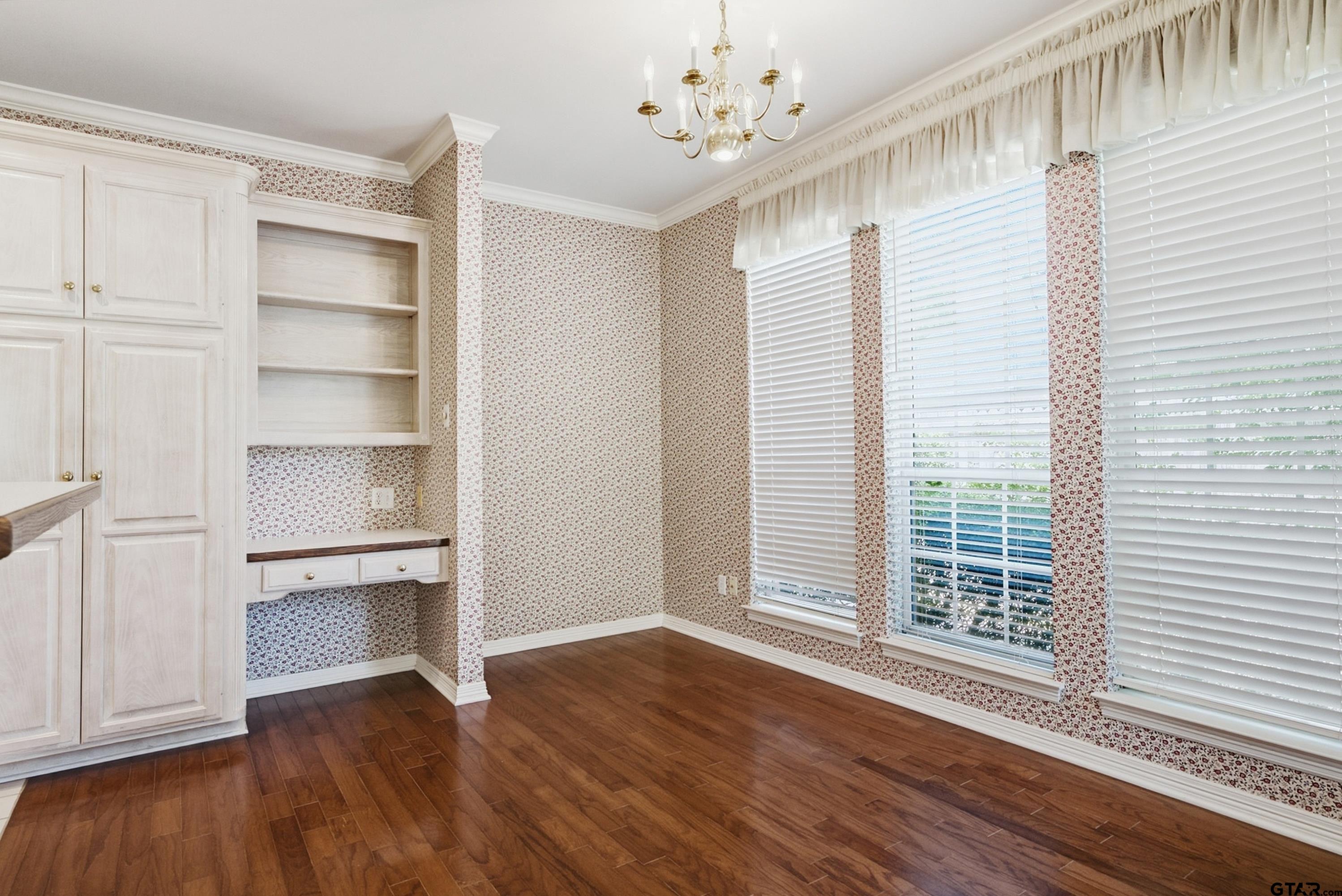 3403 Pinecreek Dr.