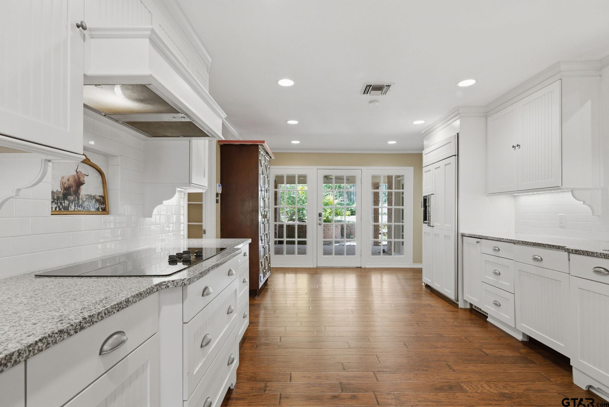 2725 Pecan Dr.