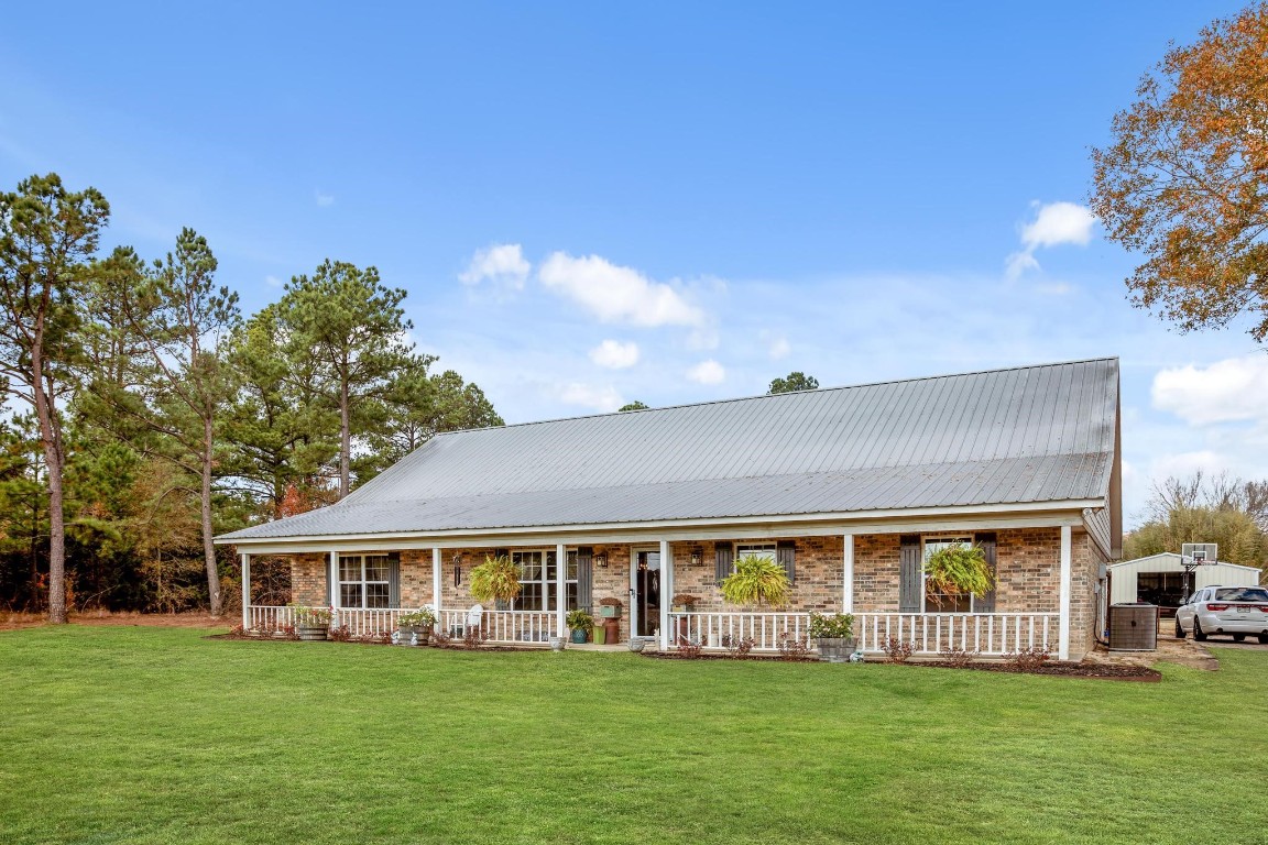 648 Farm Road 1510