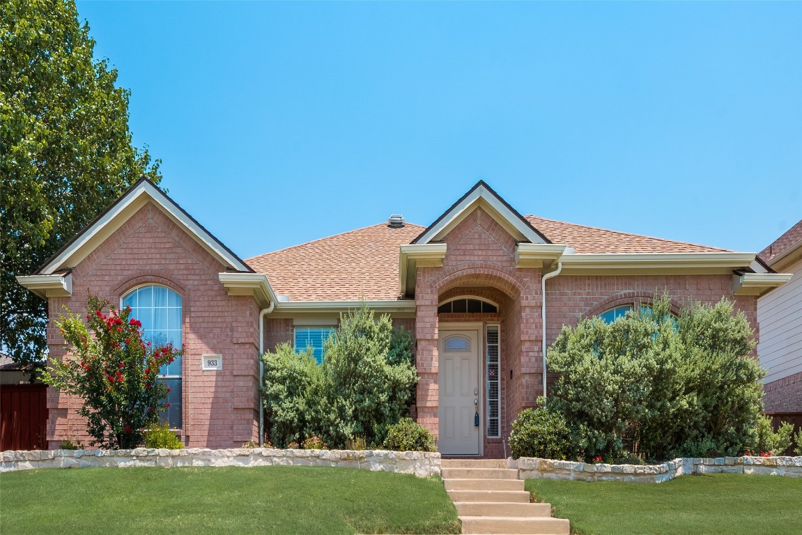 933 Heatherwood Drive