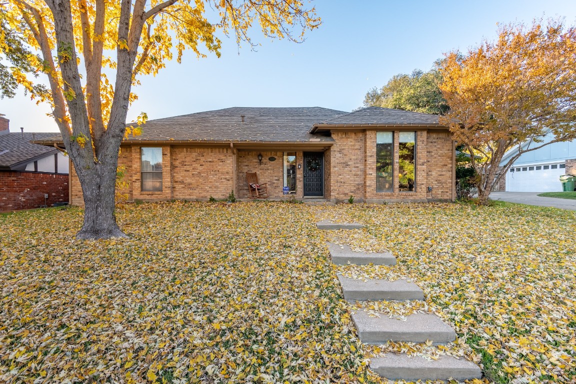 3205 Clear View Drive E