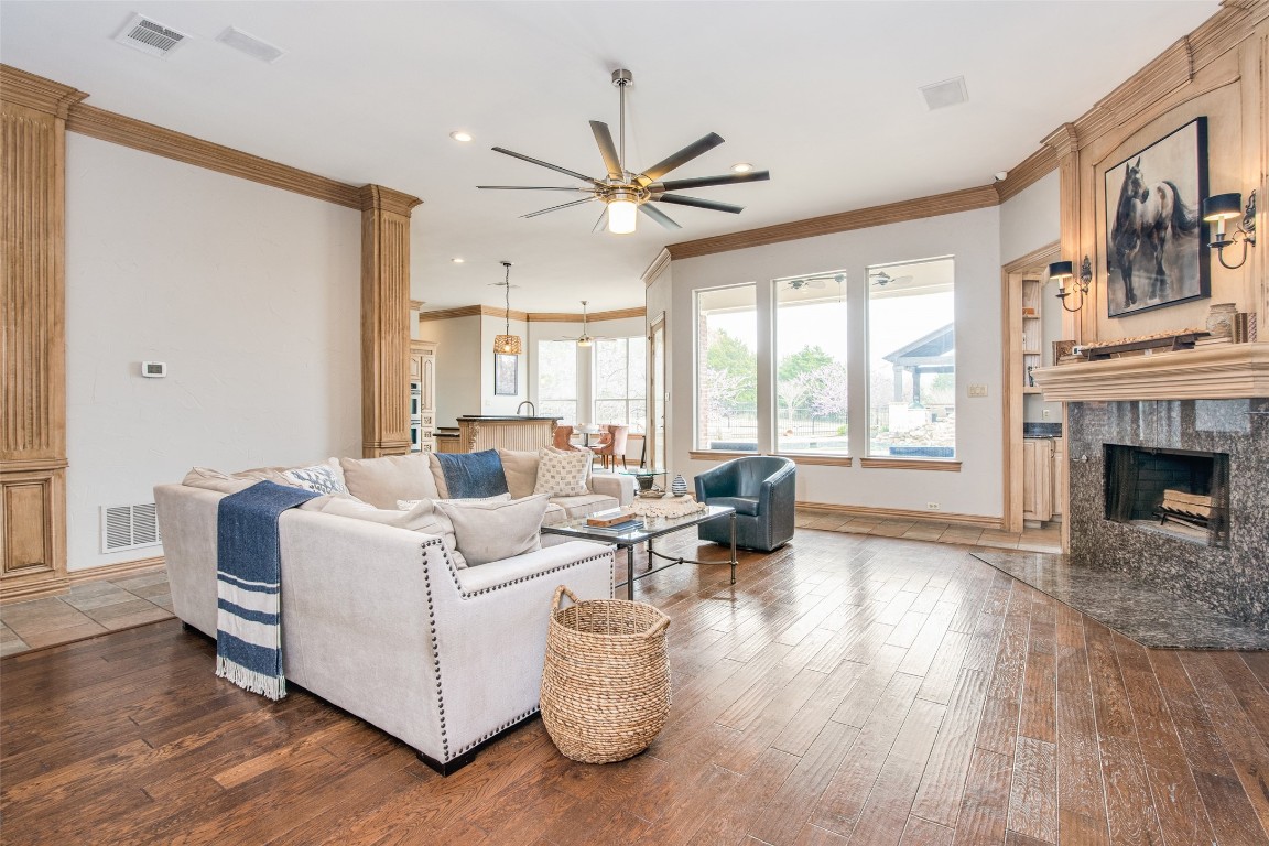520 Moraine Way
