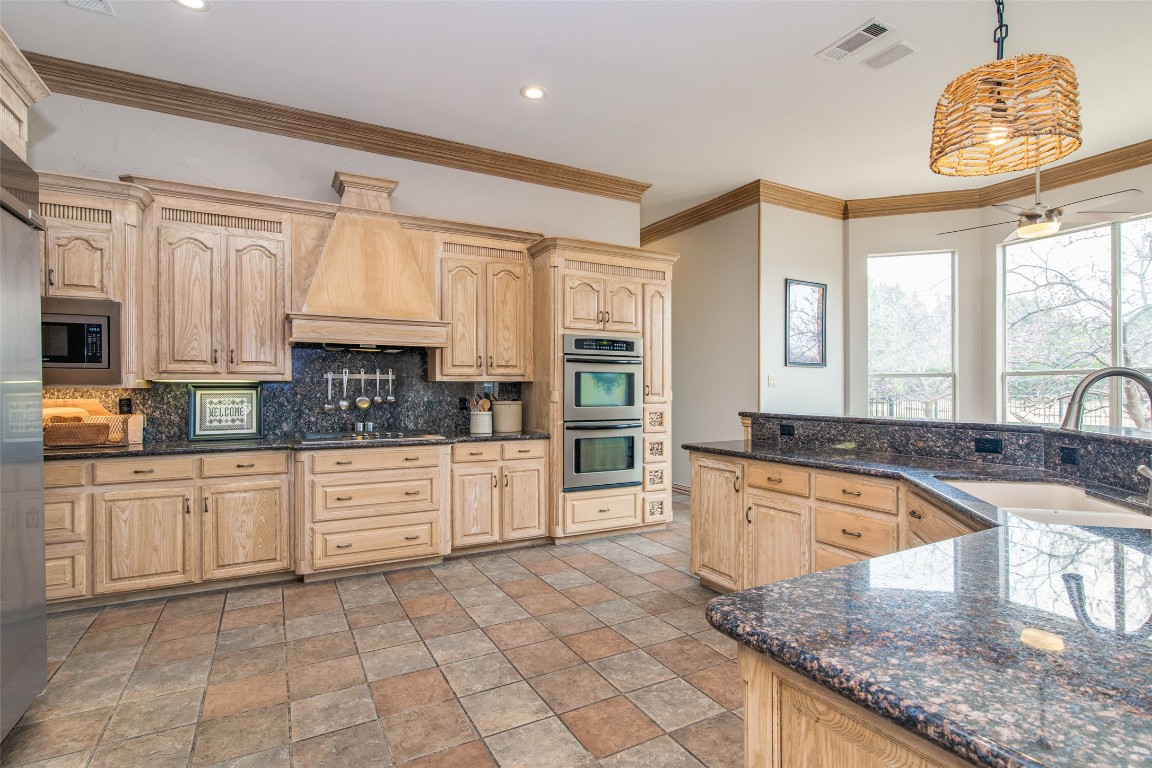 520 Moraine Way