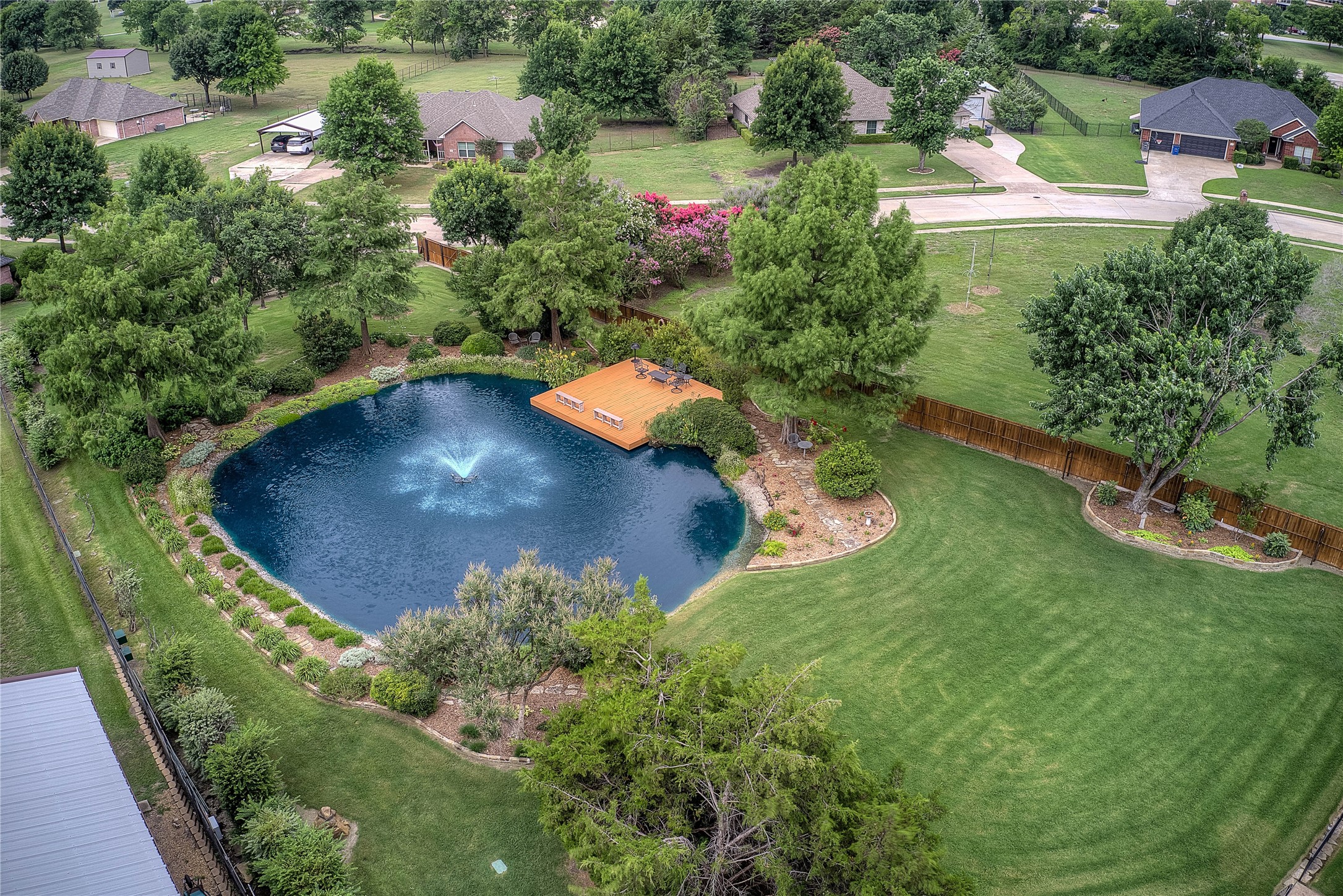 811 Crestview Lane