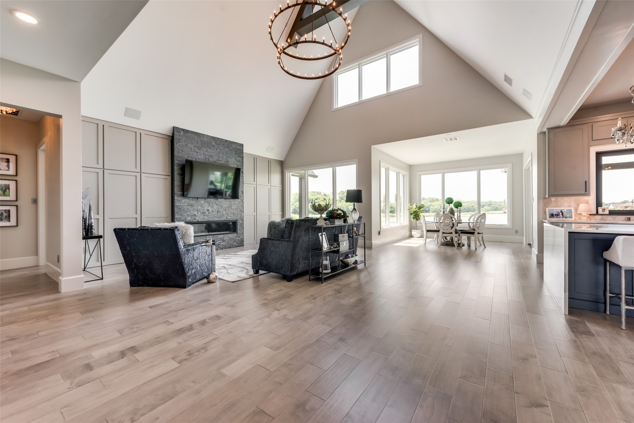 1566 Vista Court