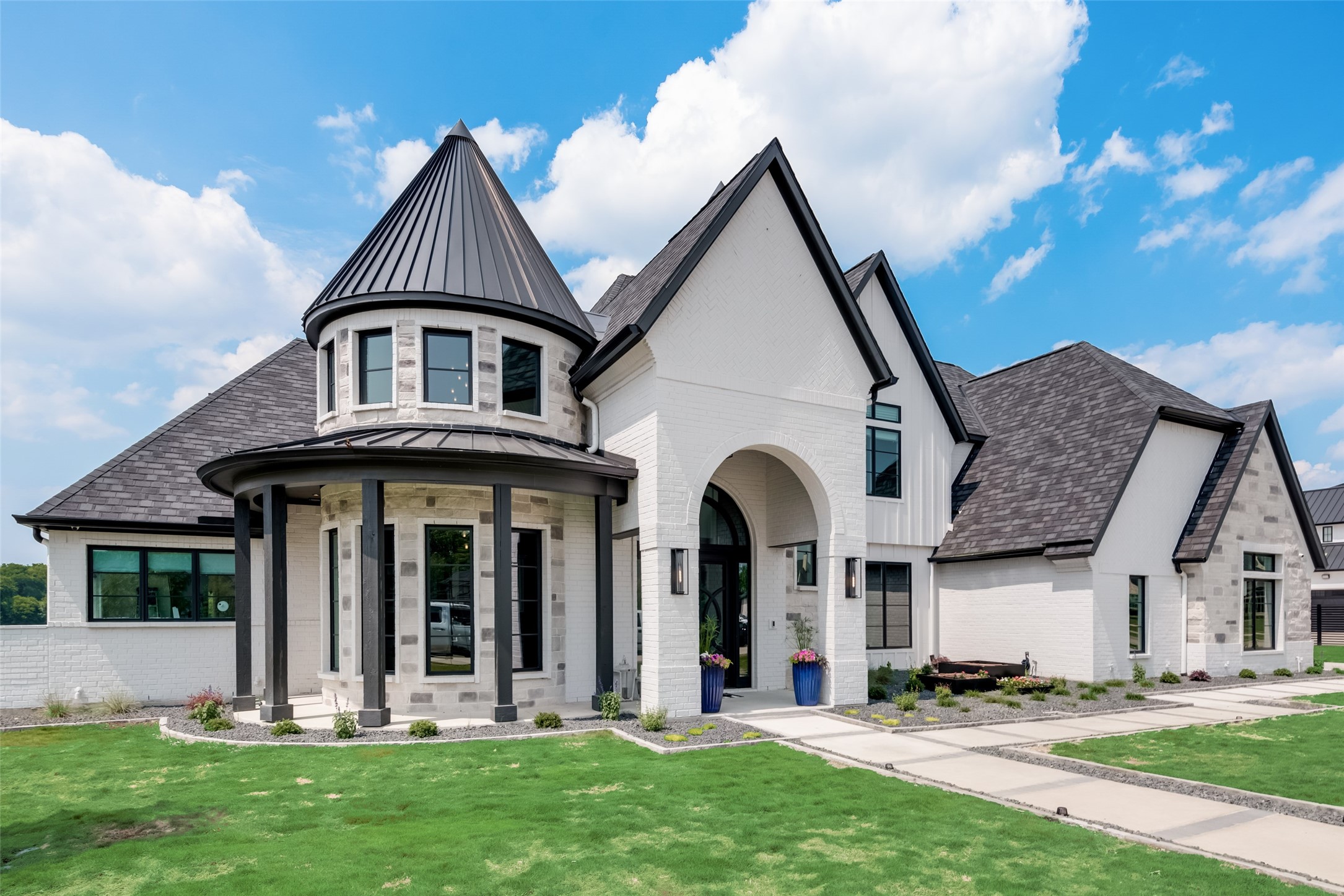 1566 Vista Court