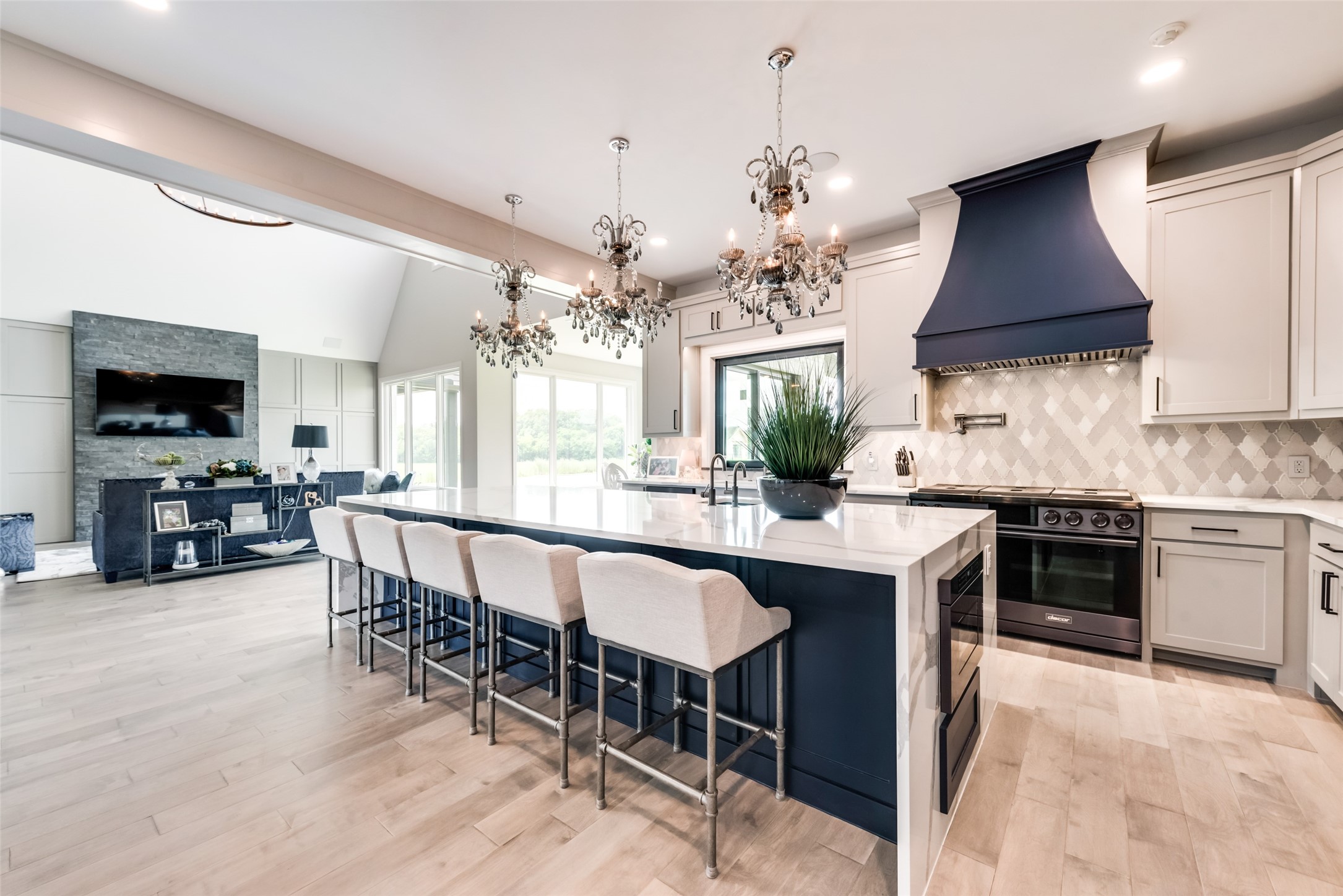 1566 Vista Court