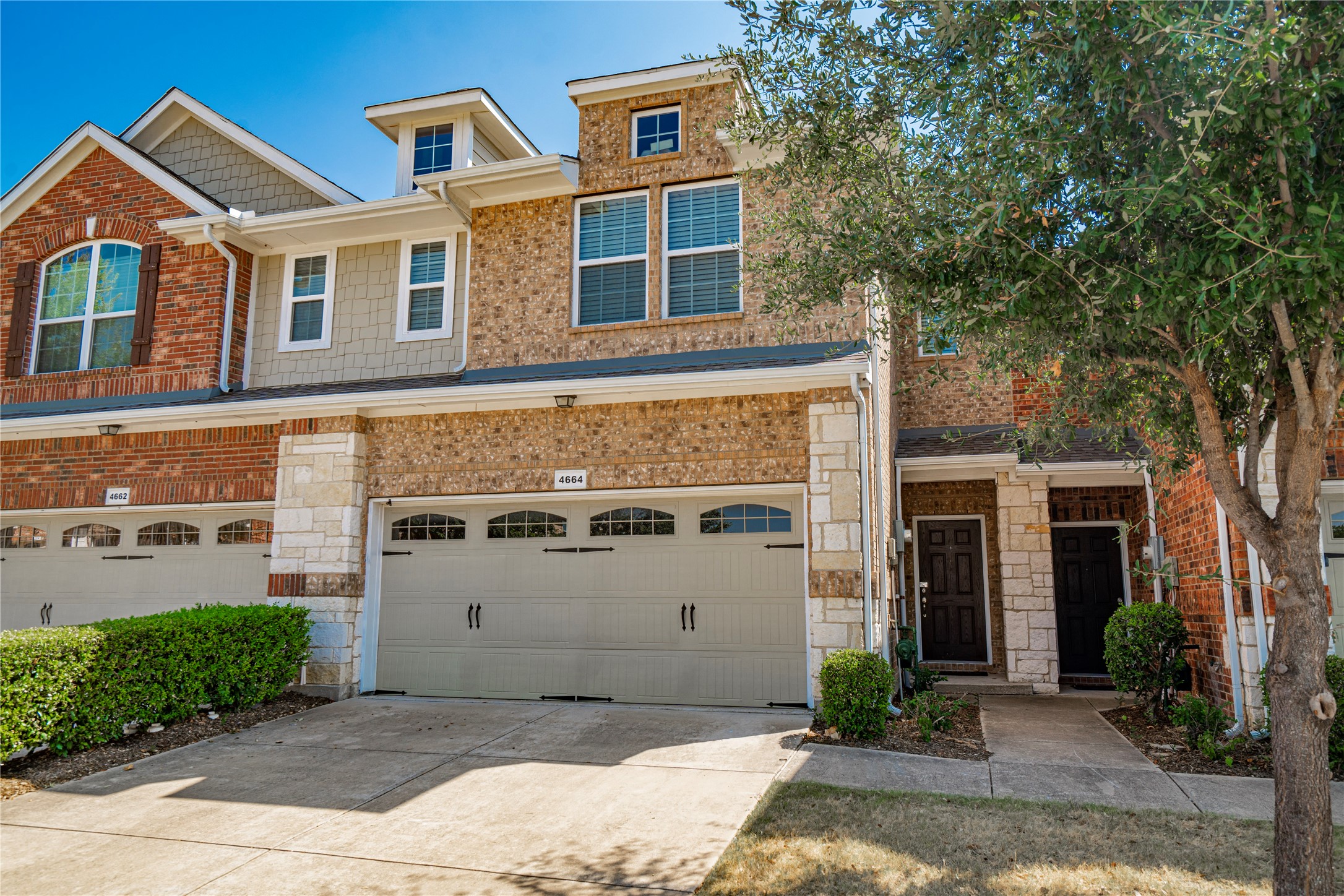 4664 Penelope Lane