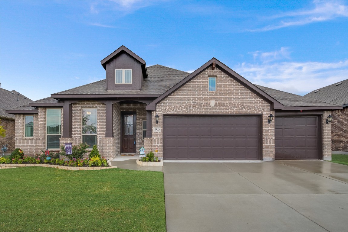 305 Roscoe Drive