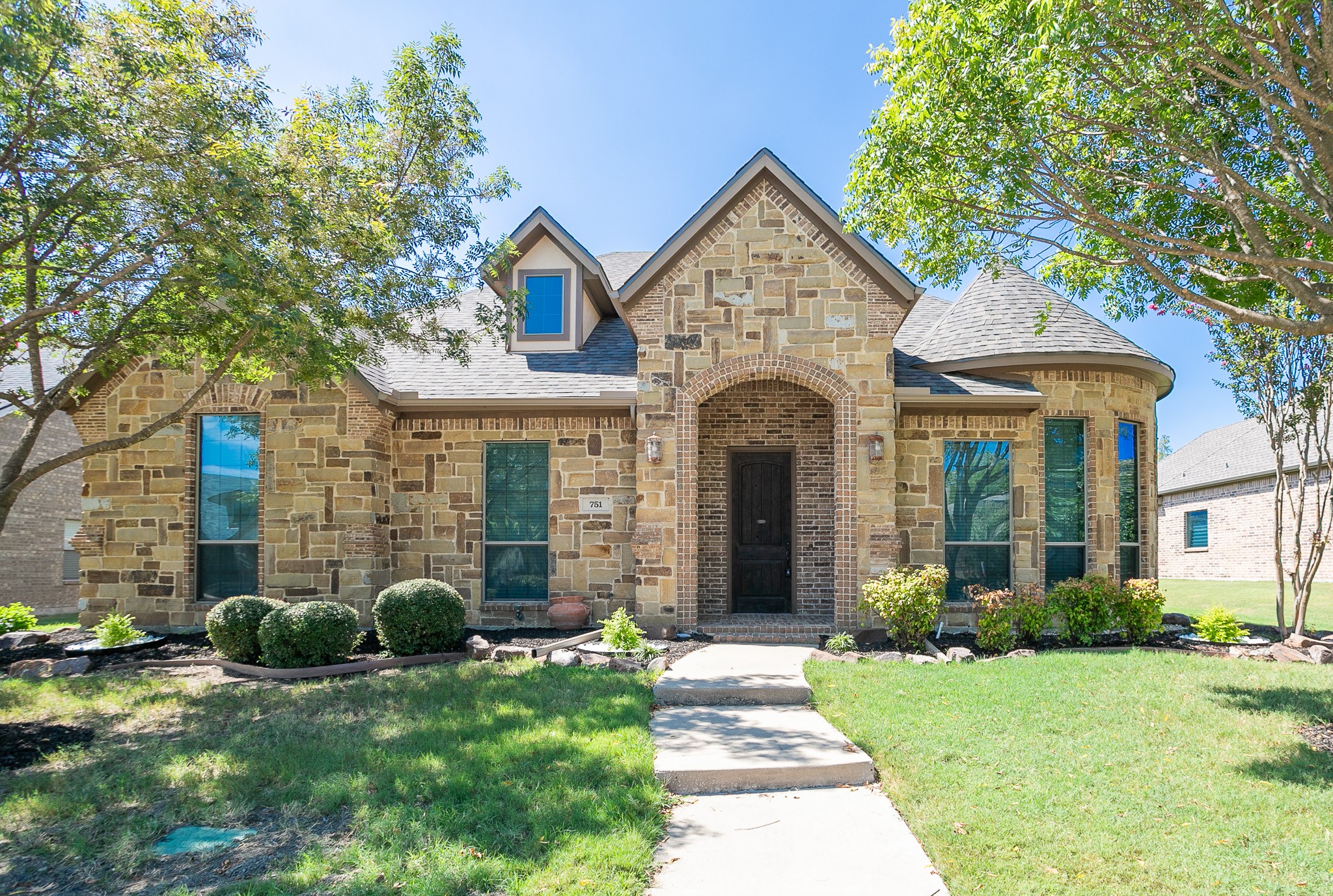 751 Black Oak Lane